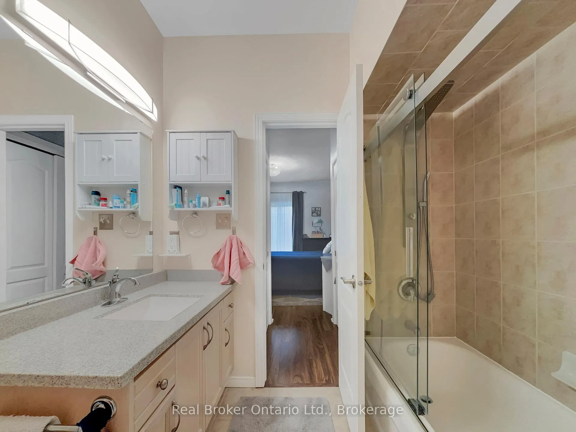 Photo 20 of Unit 15, 566 Southridge Drive, Hamilton, Mountview — HOMEH