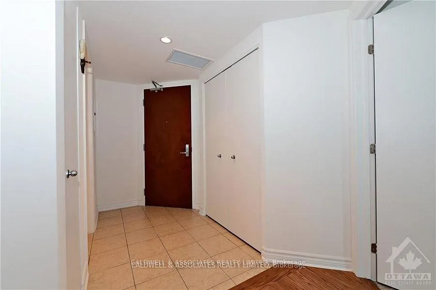Photo 3 of Unit 1012, 234 Rideau Street, Ottawa, Sandy Hill — HOMEH