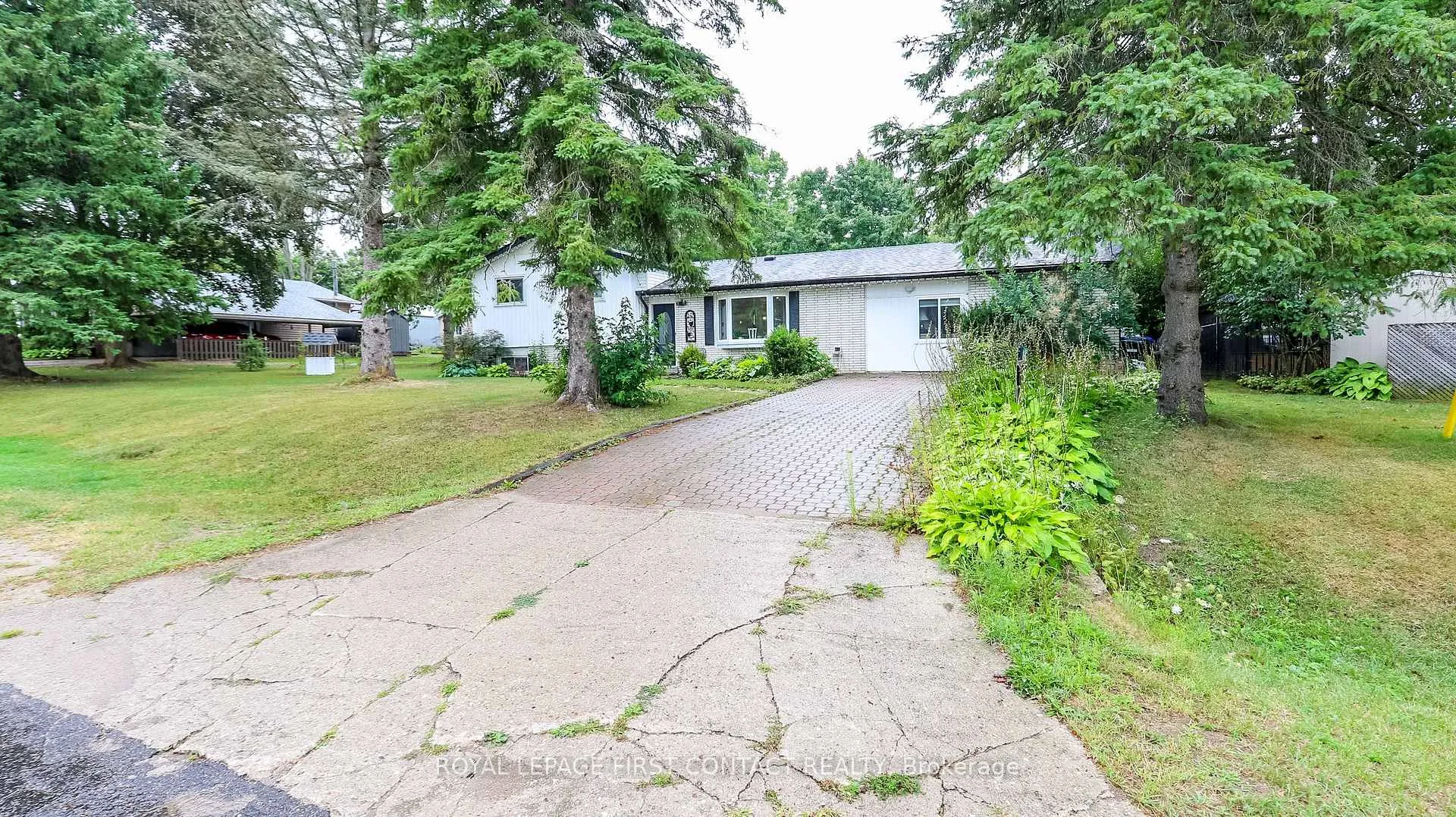 Photo 3 of 14 Conder Drive, Oro-Medonte, Rural Oro-Medonte — HOMEH