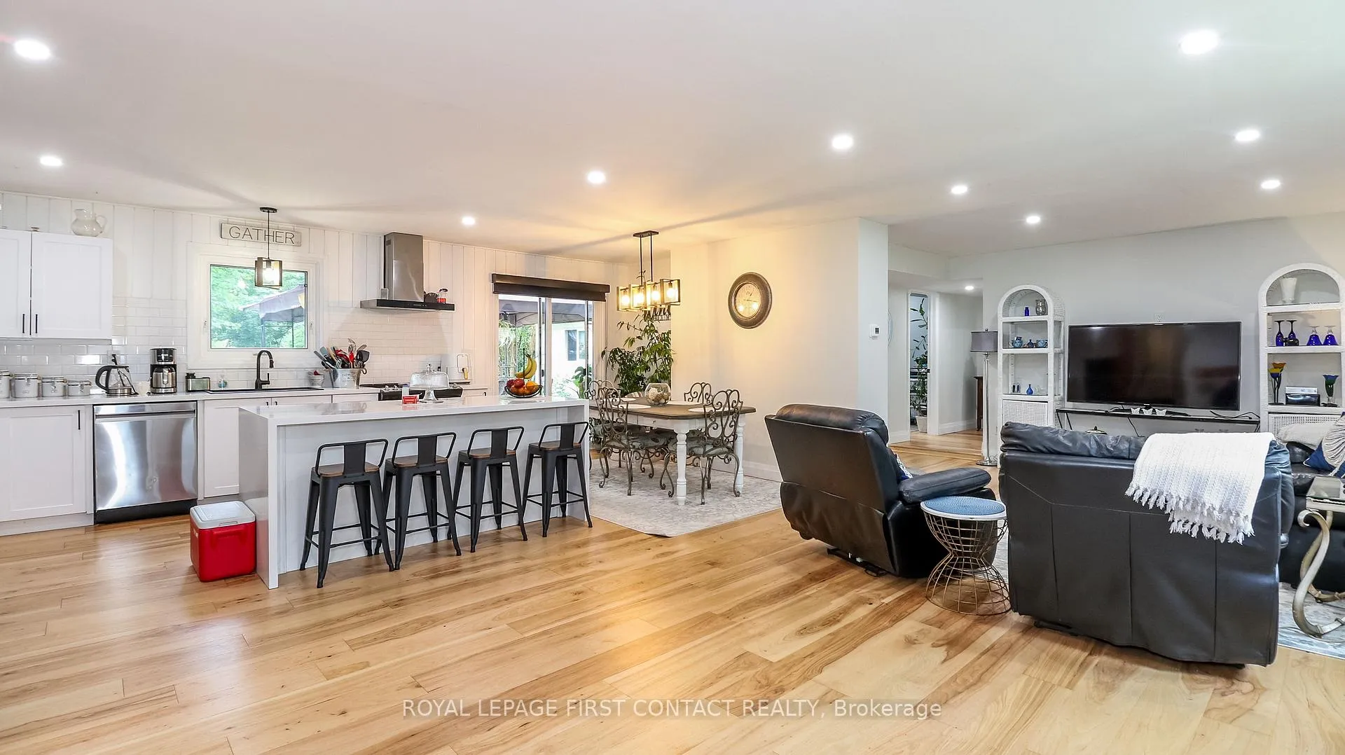Photo 24 of 14 Conder Drive, Oro-Medonte, Rural Oro-Medonte — HOMEH