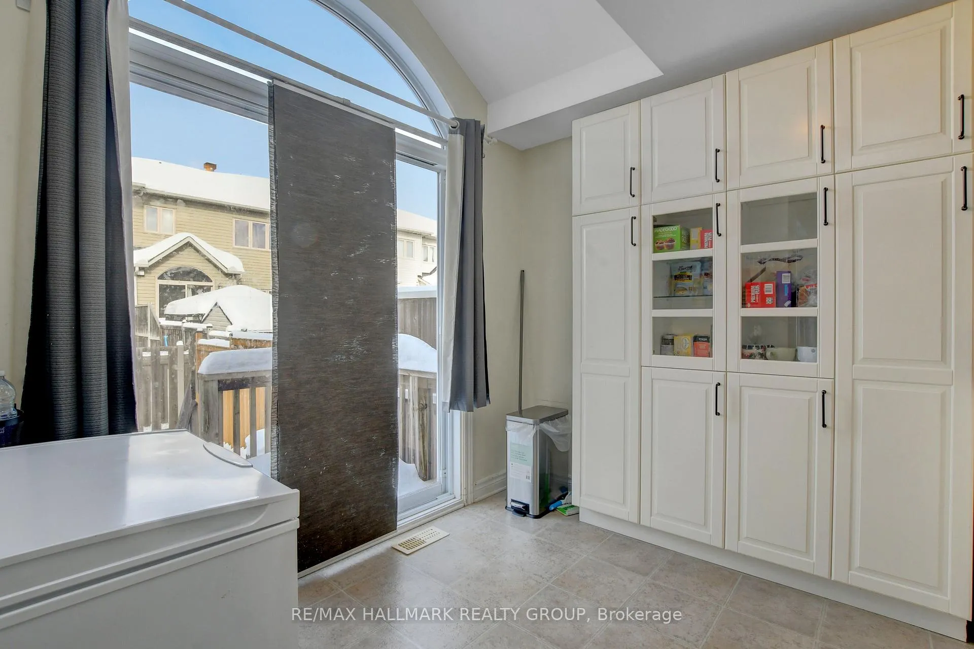 Photo 11 of 816 Ashenvale Way, Ottawa, Avalon East — HOMEH