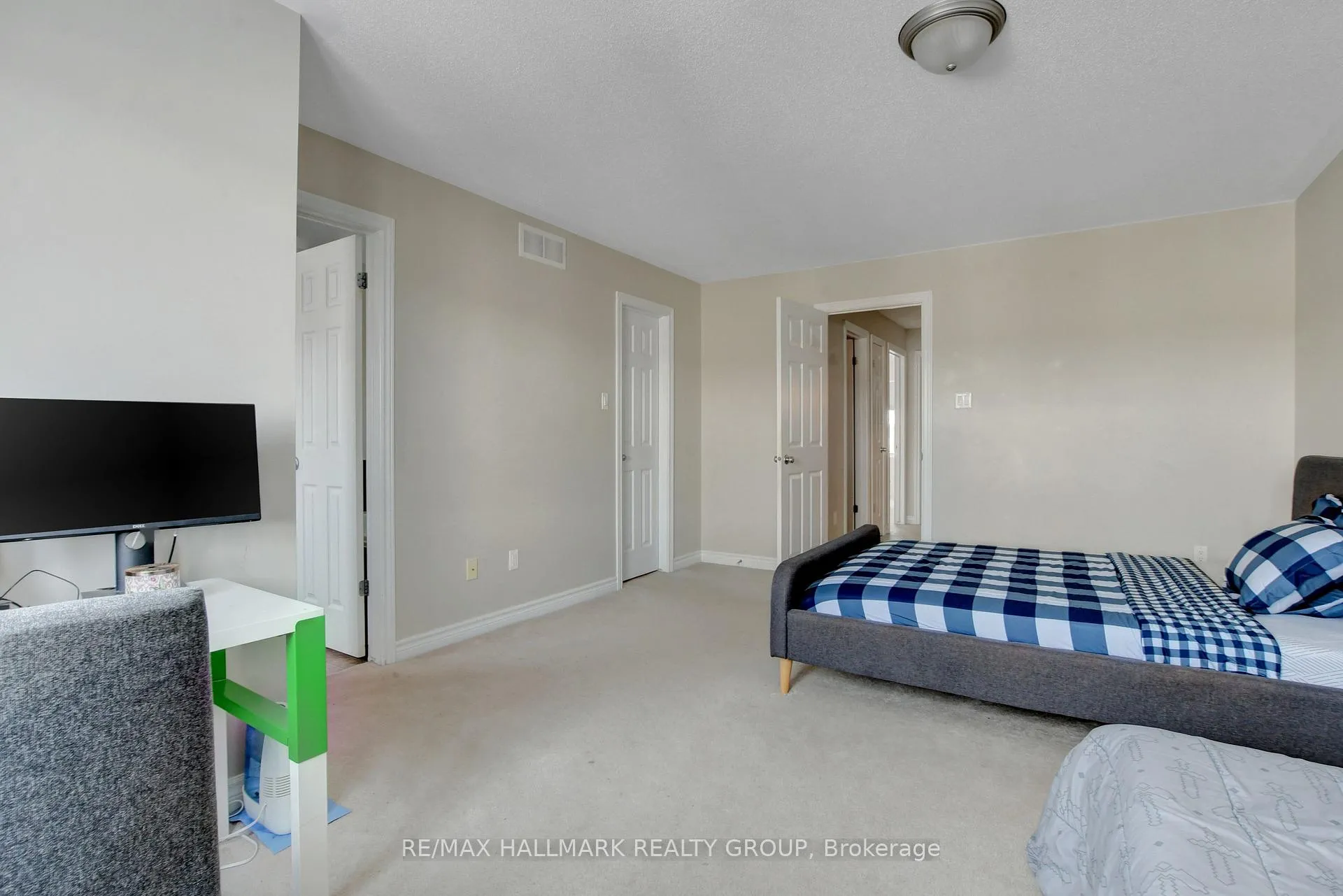 Photo 15 of 816 Ashenvale Way, Ottawa, Avalon East — HOMEH