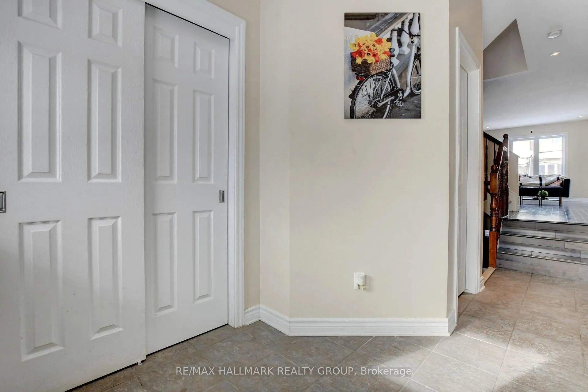 Photo 25 of 816 Ashenvale Way, Ottawa, Avalon East — HOMEH