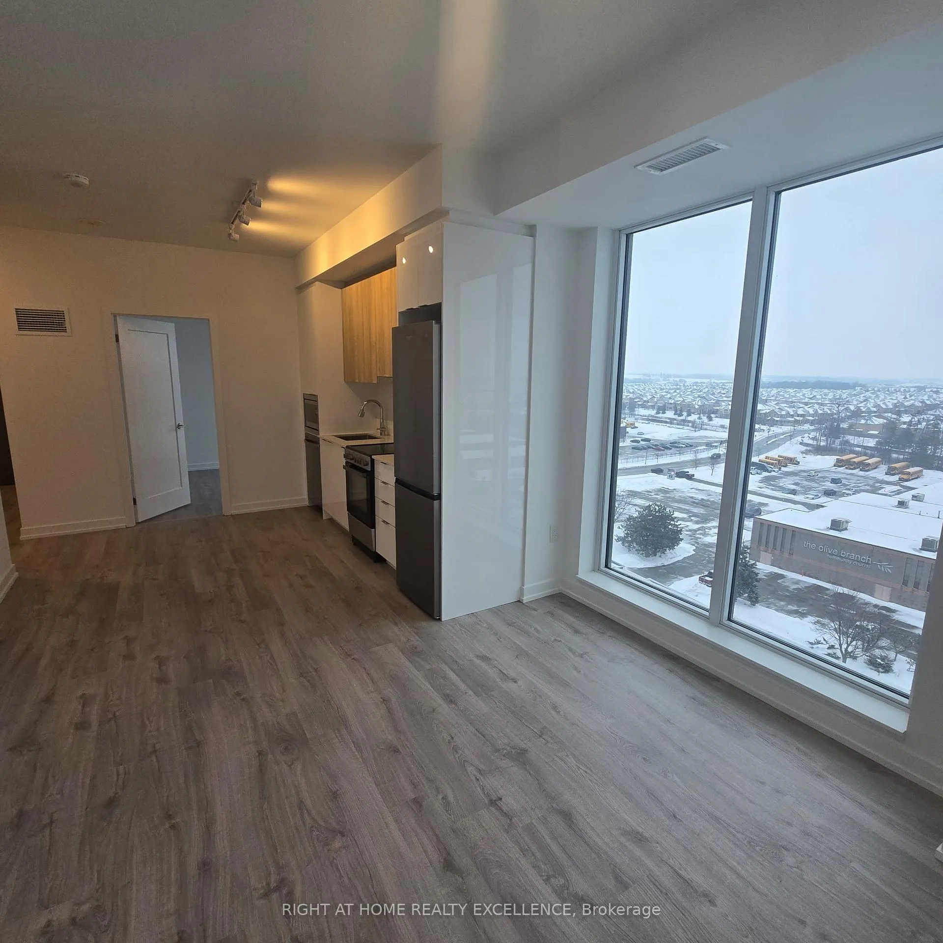 Photo 3 of Unit B-1005, 9751 Markham Road, Markham, Greensborough — HOMEH