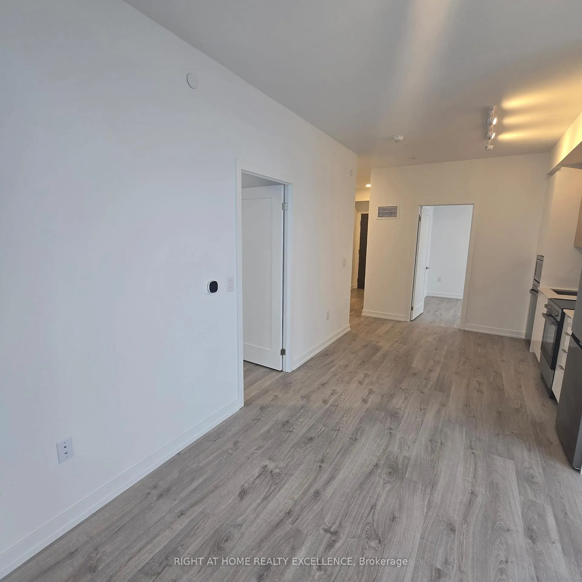 Photo 5 of Unit B-1005, 9751 Markham Road, Markham, Greensborough — HOMEH