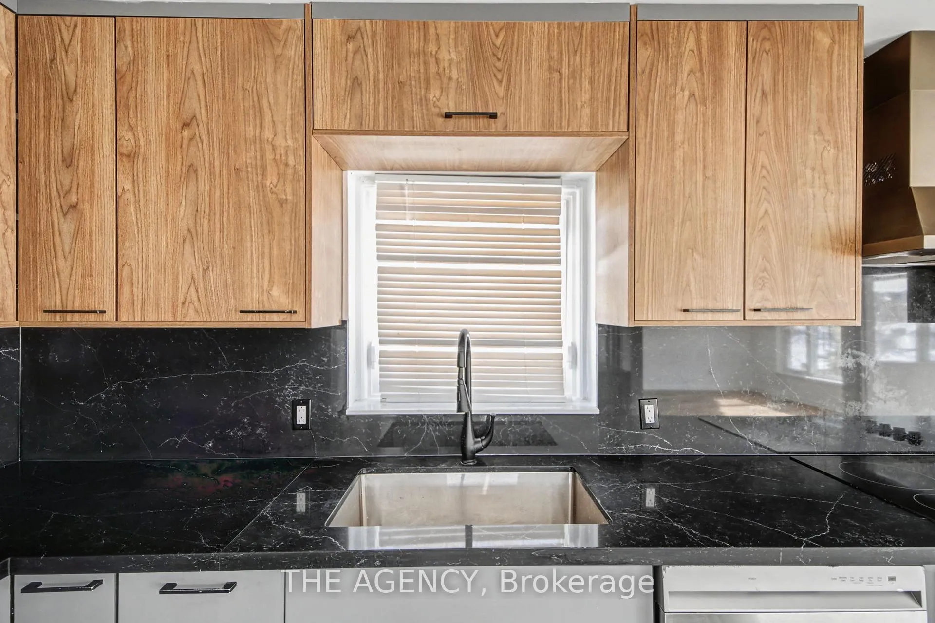 Photo 12 of 96 Meadowview Avenue, Markham, Grandview — HOMEH