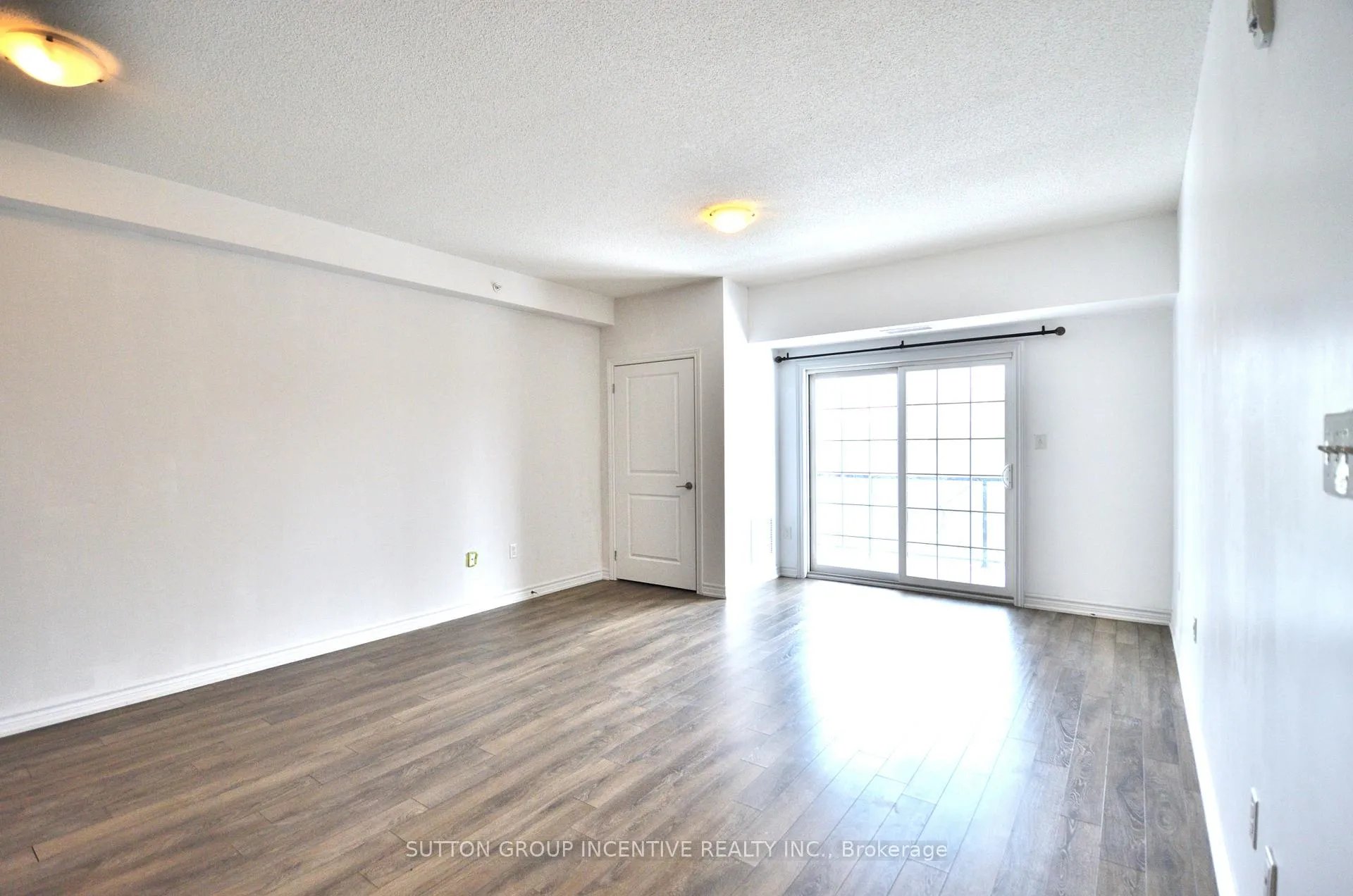 Photo 8 of Unit 208, 5 Greenwich Street, Barrie, Ardagh — HOMEH