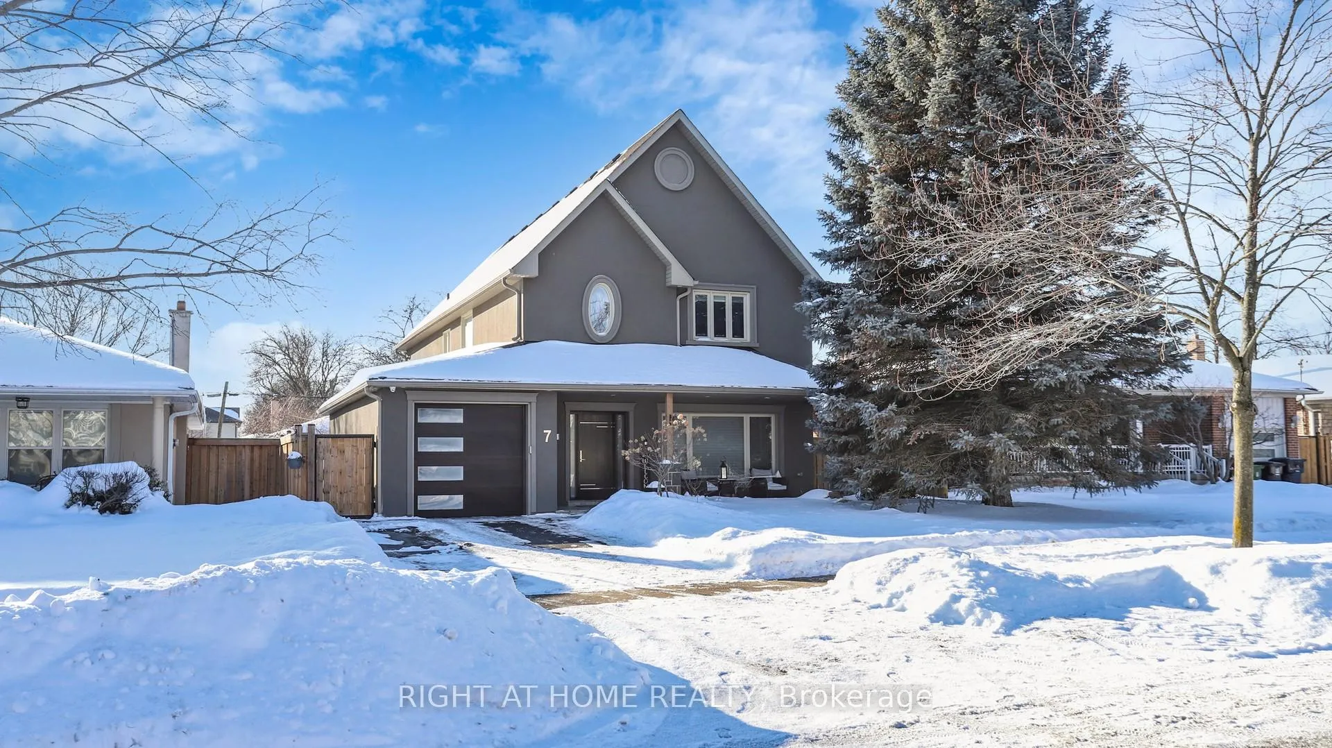 Photo 1 of 7 Forest Path Court N, Etobicoke, Thistletown-Beaumonde Heights — HOMEH