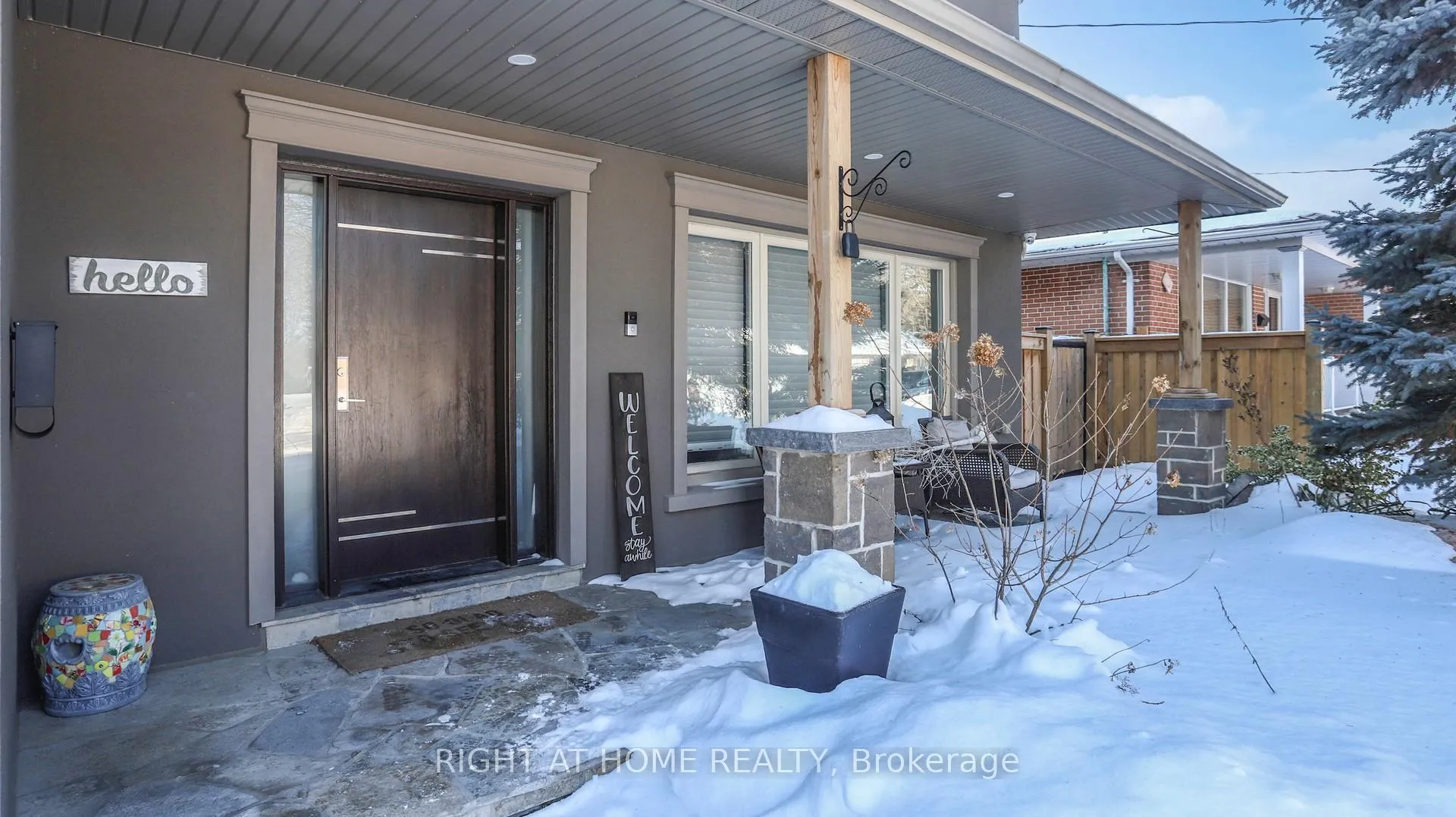 Photo 4 of 7 Forest Path Court N, Etobicoke, Thistletown-Beaumonde Heights — HOMEH