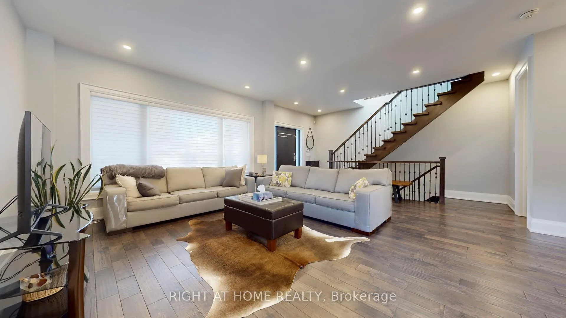 Photo 7 of 7 Forest Path Court N, Etobicoke, Thistletown-Beaumonde Heights — HOMEH