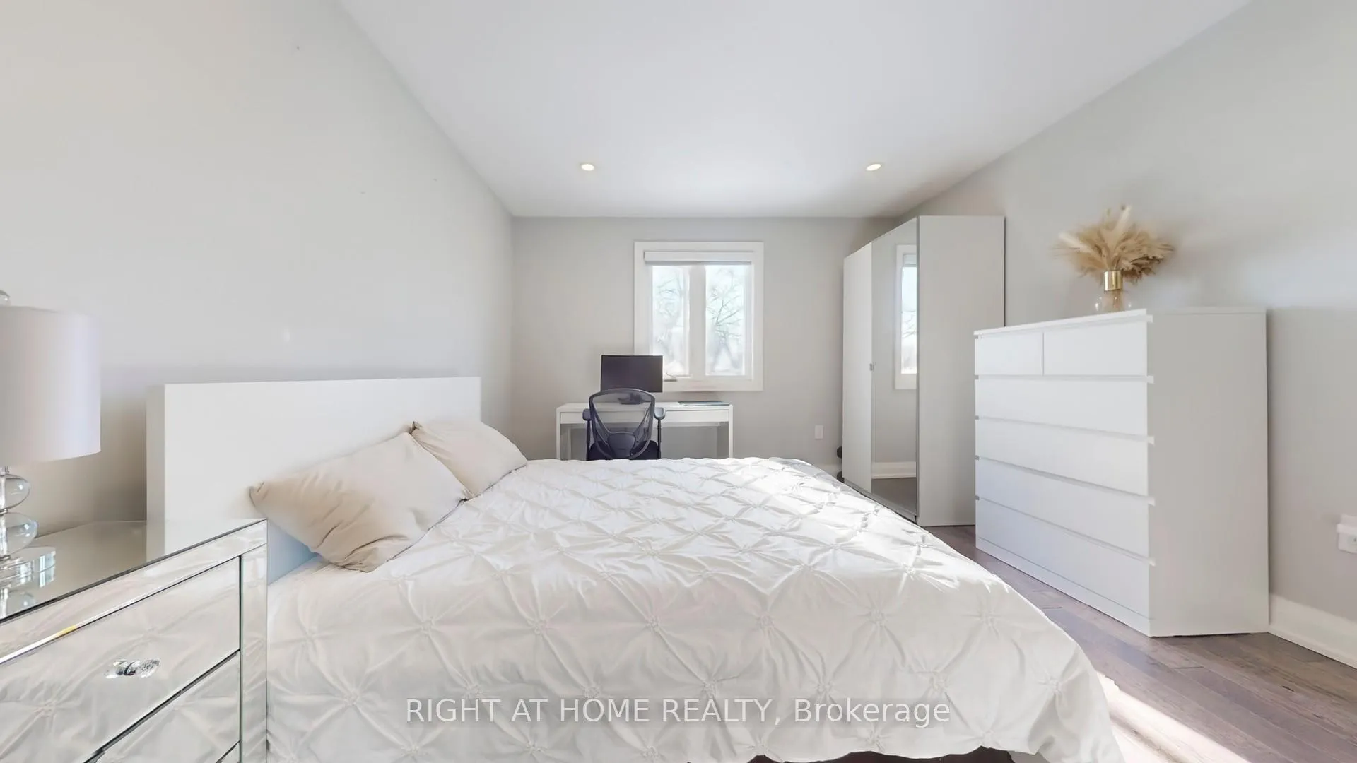 Photo 28 of 7 Forest Path Court N, Etobicoke, Thistletown-Beaumonde Heights — HOMEH