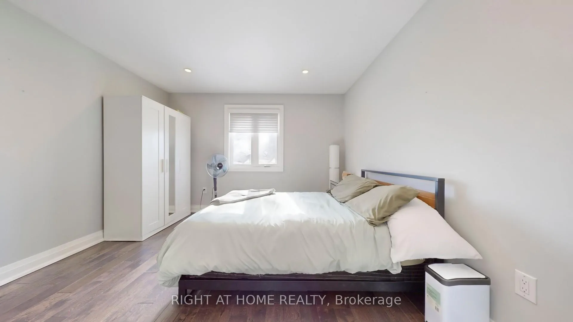 Photo 31 of 7 Forest Path Court N, Etobicoke, Thistletown-Beaumonde Heights — HOMEH