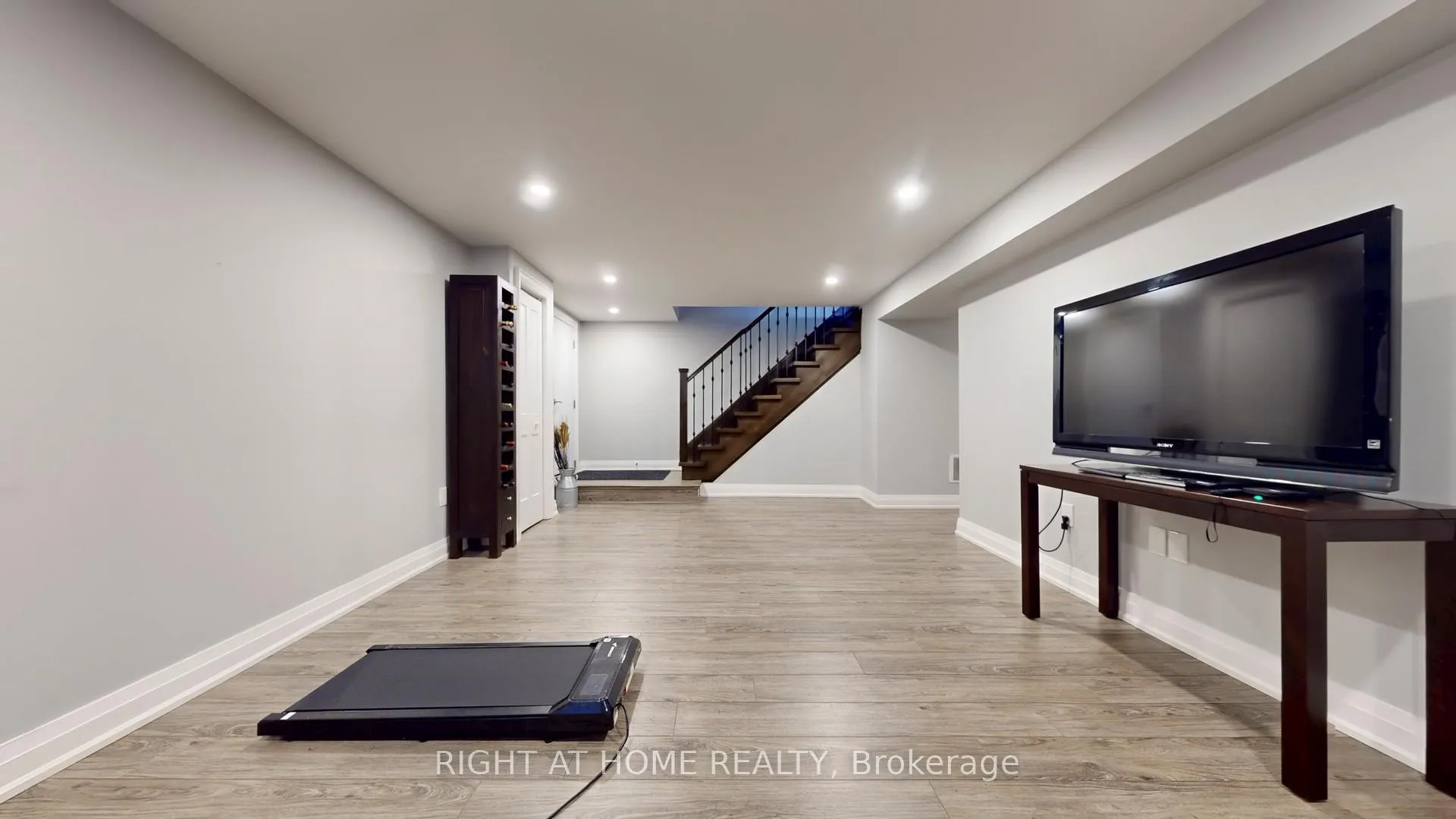 Photo 41 of 7 Forest Path Court N, Etobicoke, Thistletown-Beaumonde Heights — HOMEH