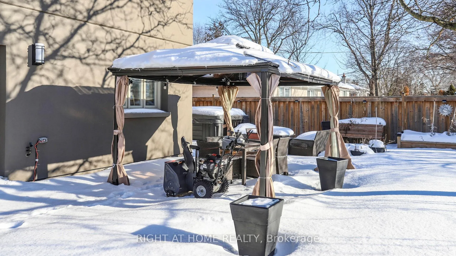 Photo 49 of 7 Forest Path Court N, Etobicoke, Thistletown-Beaumonde Heights — HOMEH