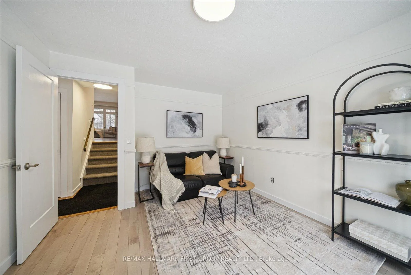 Photo 14 of 16 Follett Court, Ajax, South East — HOMEH