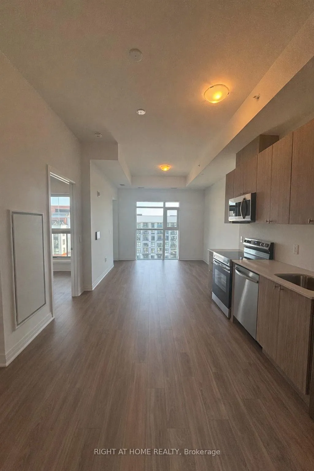 Front of Unit 612, 490 Gordon Krantz Avenue