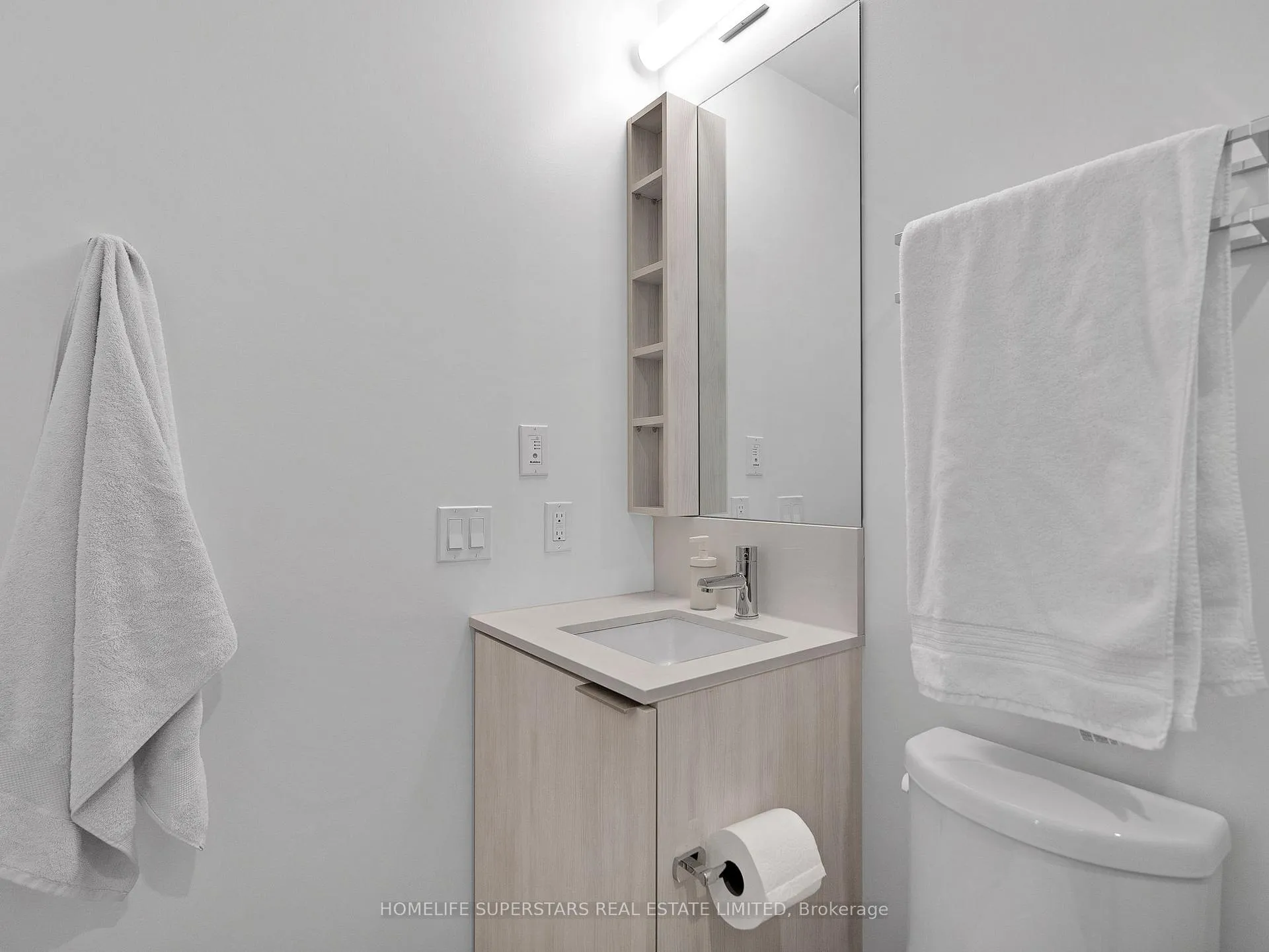 Photo 5 of Unit 5307, 7890 Jane Street, Vaughan, Vaughan Corporate Centre — HOMEH