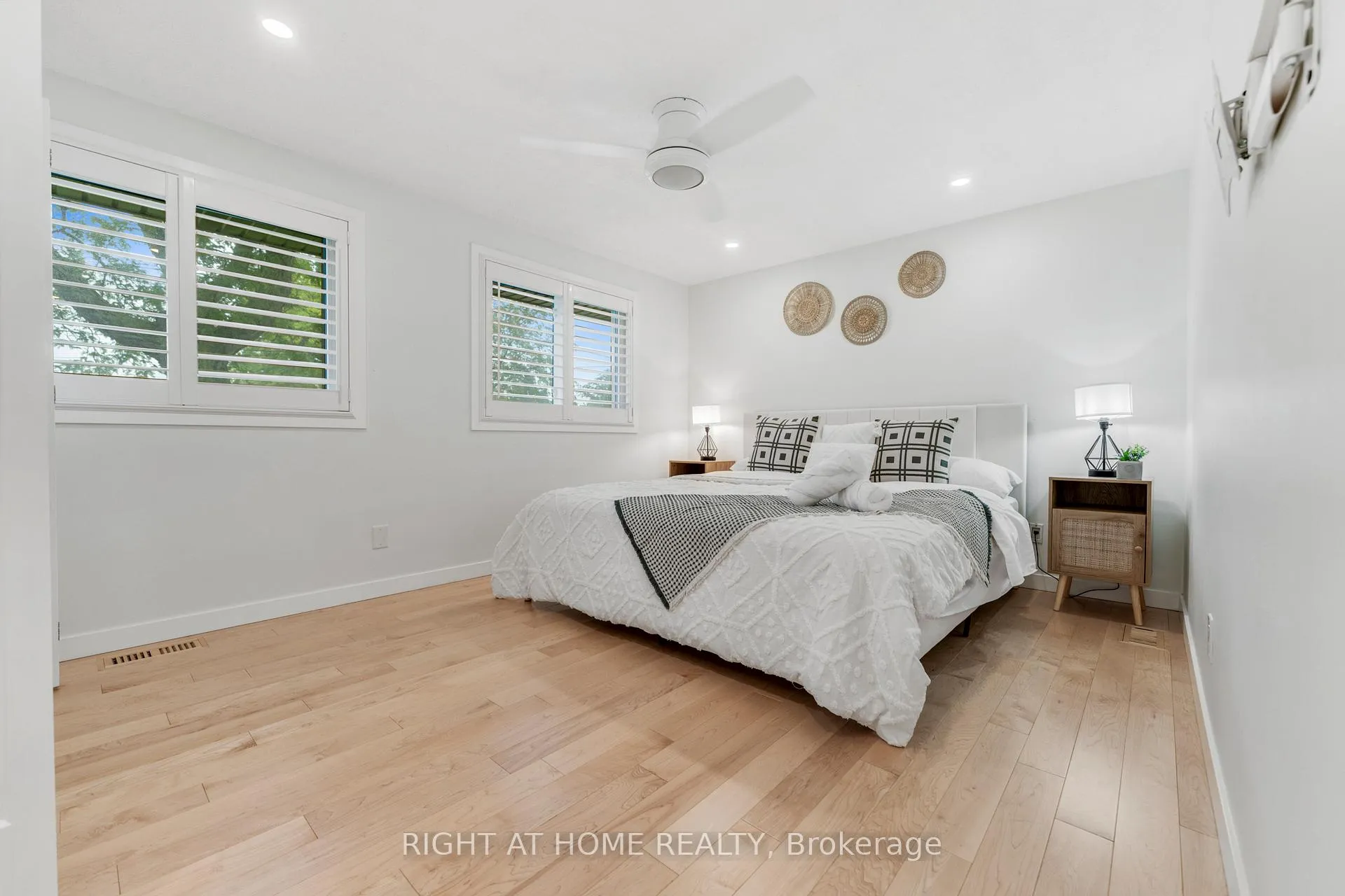 Photo 12 of 11 Nickel Street, St. Catharines, Lakeshore — HOMEH