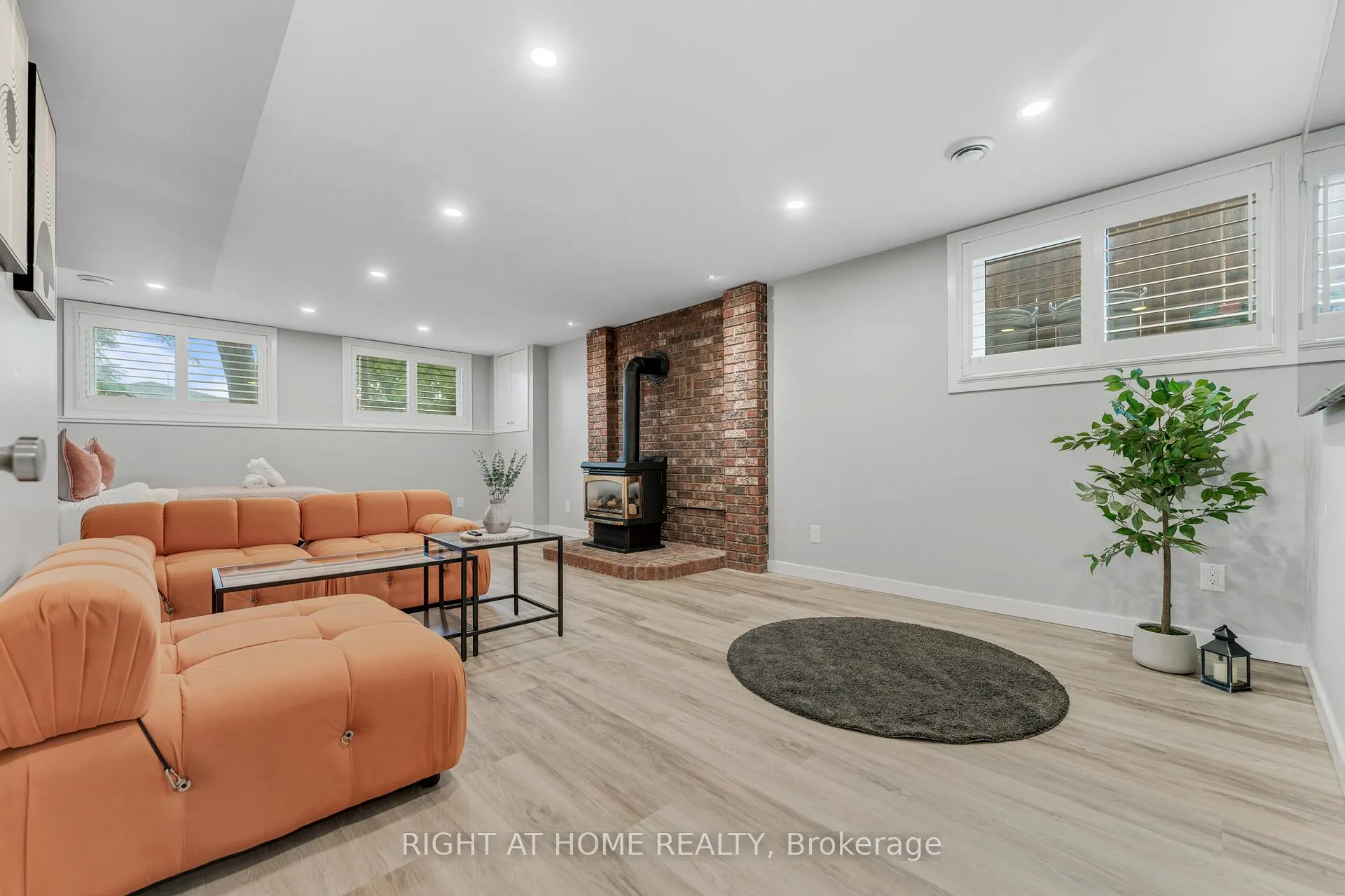 Photo 22 of 11 Nickel Street, St. Catharines, Lakeshore — HOMEH