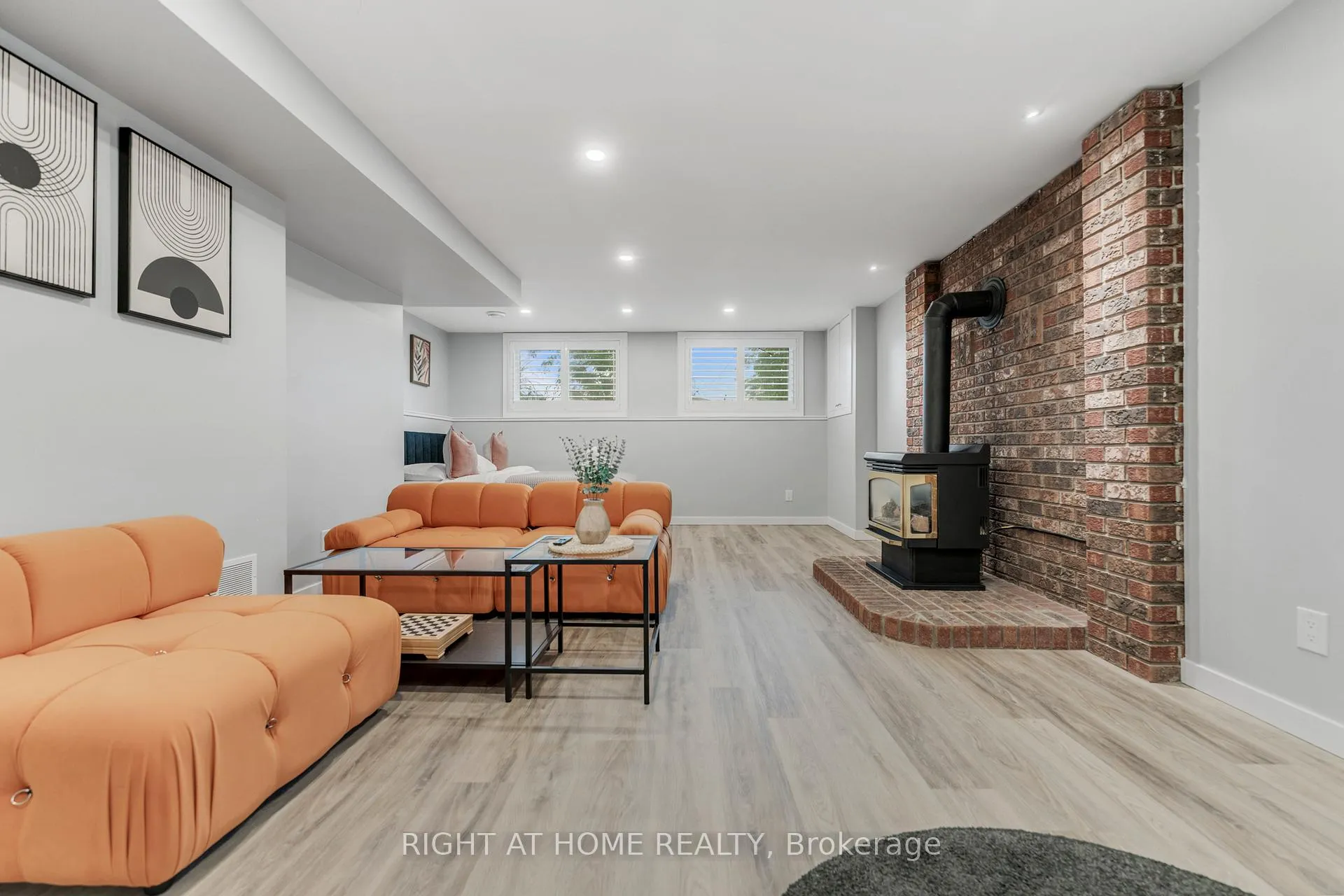 Photo 23 of 11 Nickel Street, St. Catharines, Lakeshore — HOMEH