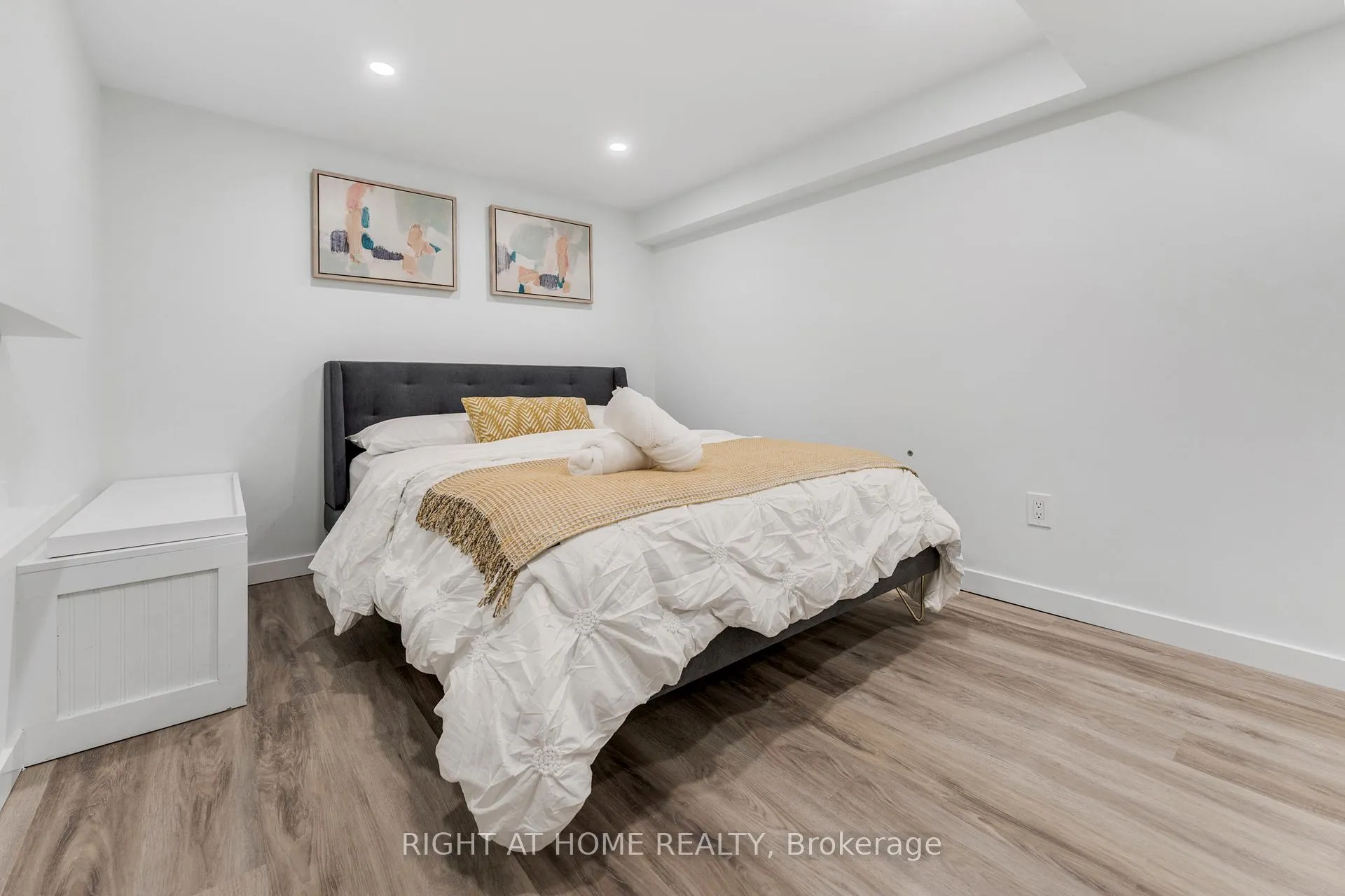 Photo 29 of 11 Nickel Street, St. Catharines, Lakeshore — HOMEH