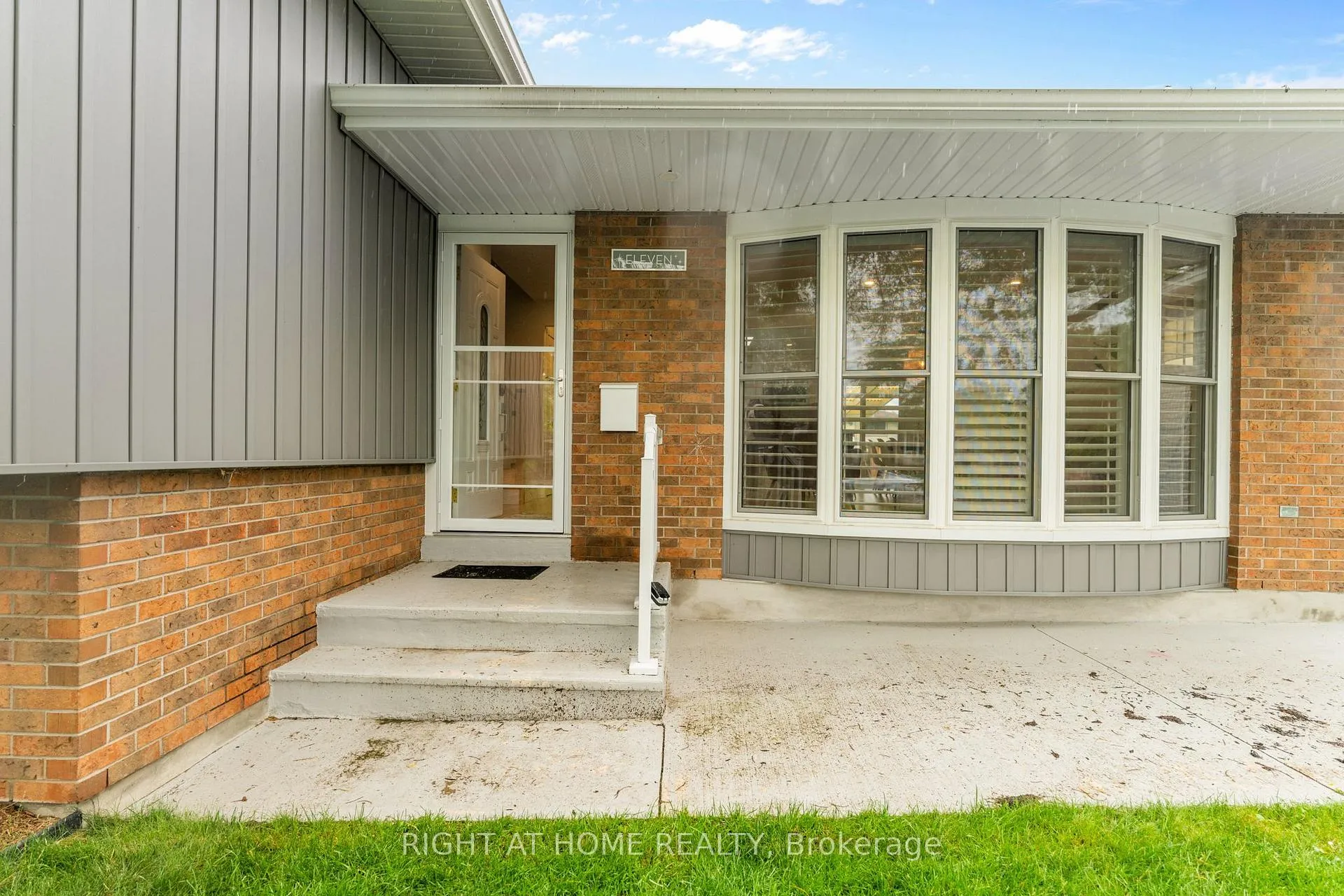 Photo 40 of 11 Nickel Street, St. Catharines, Lakeshore — HOMEH