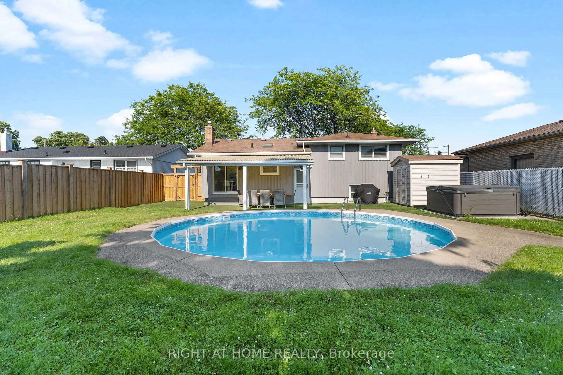 Photo 42 of 11 Nickel Street, St. Catharines, Lakeshore — HOMEH