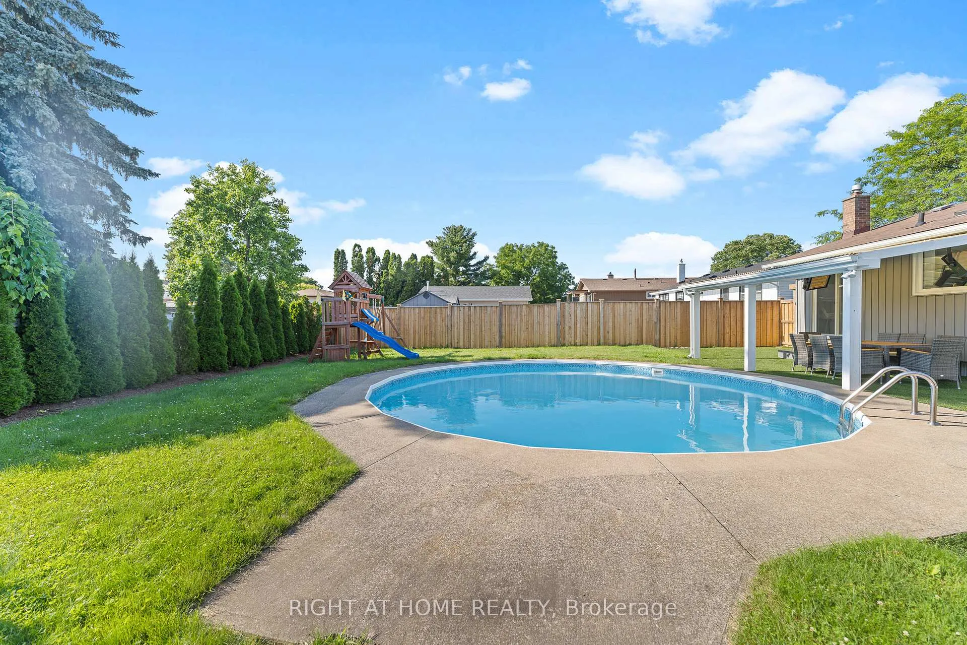 Photo 43 of 11 Nickel Street, St. Catharines, Lakeshore — HOMEH