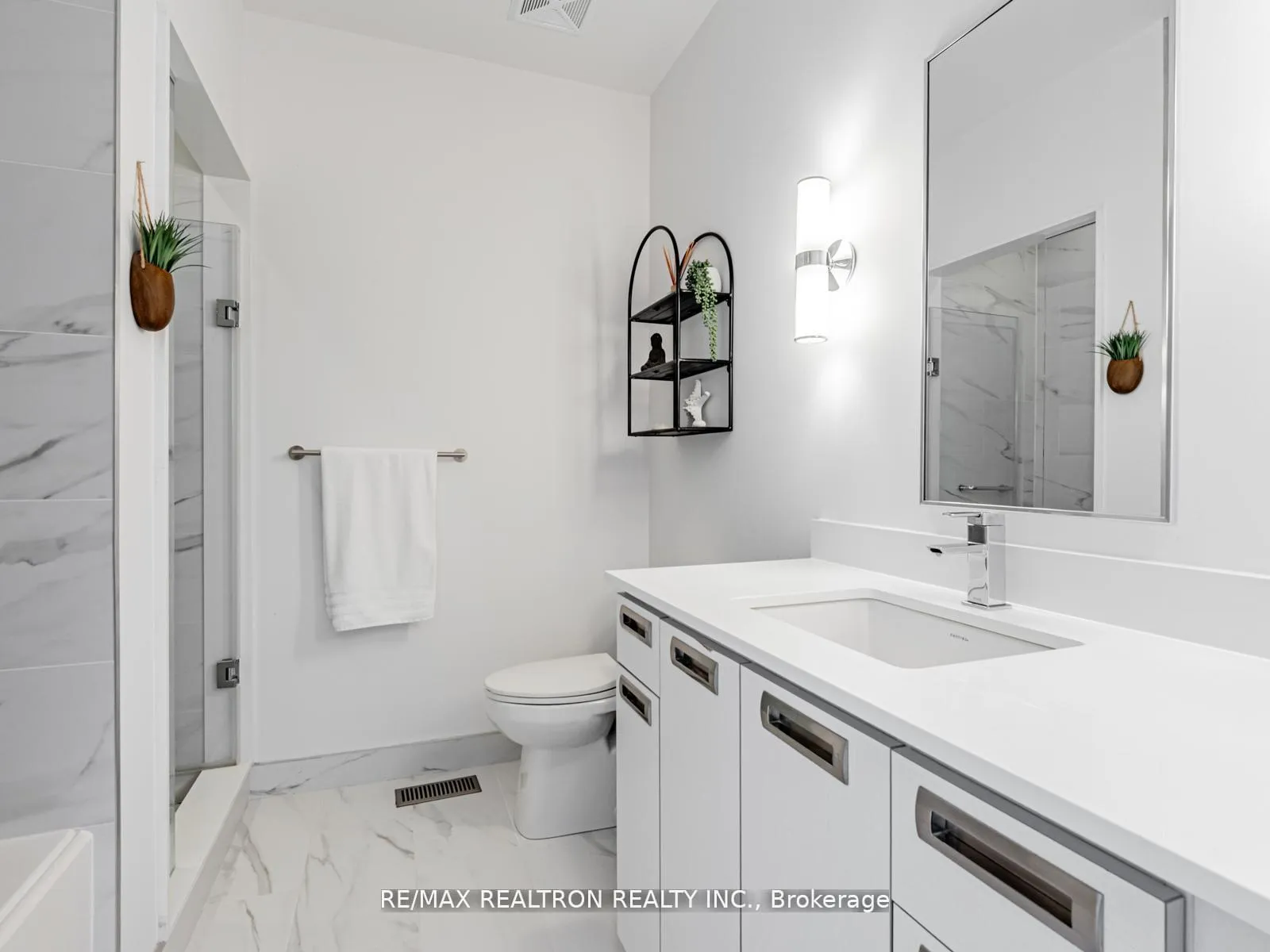 Photo 13 of Unit 53, 261 Broward Way, Innisfil, Rural Innisfil — HOMEH