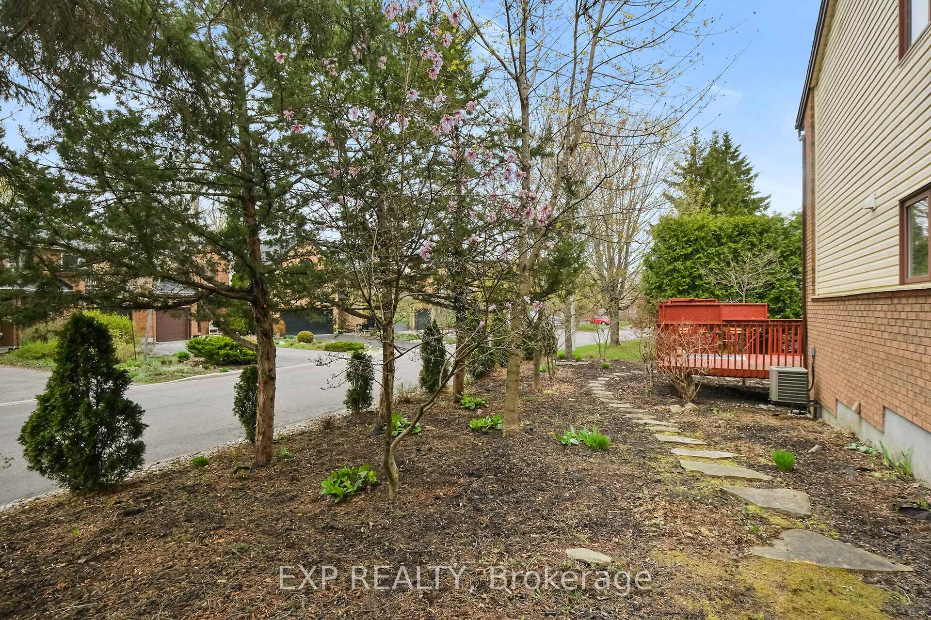 Photo 72 of 104 Dunbarton Court, Ottawa, Cardinal Glen — HOMEH