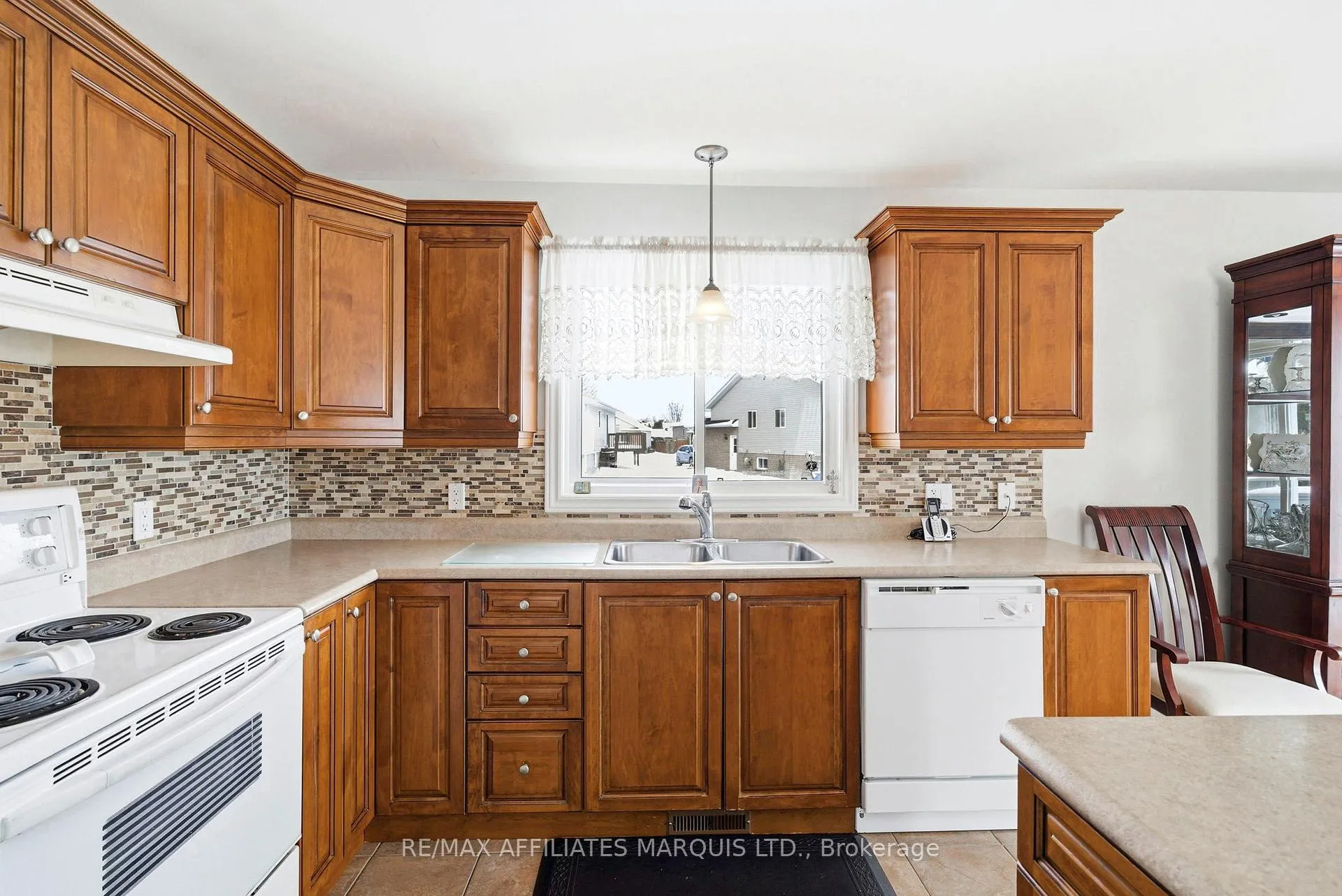 Photo 13 of 302 Emma Avenue, Cornwall — HOMEH