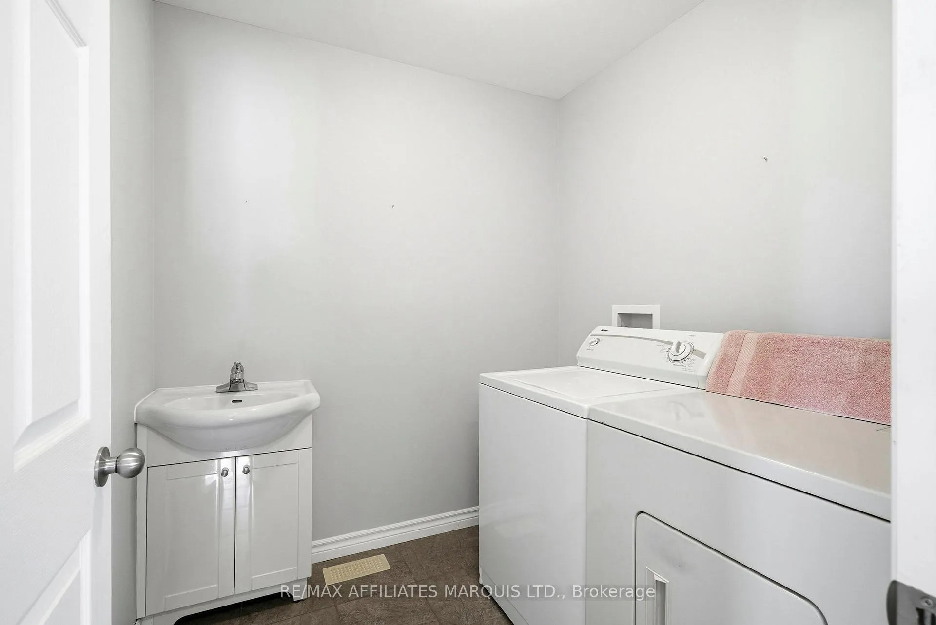 Photo 18 of 302 Emma Avenue, Cornwall — HOMEH