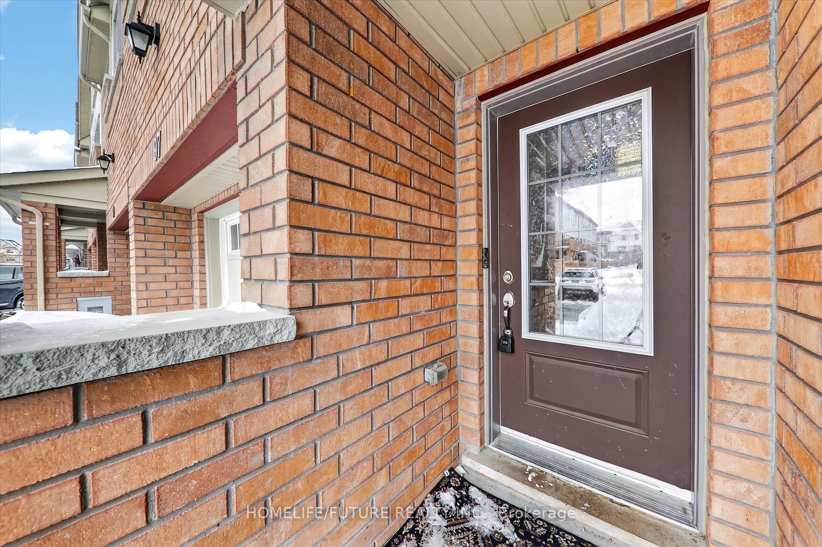 Photo 4 of Unit 92, 97 Danzatore Path, Oshawa, Windfields — HOMEH