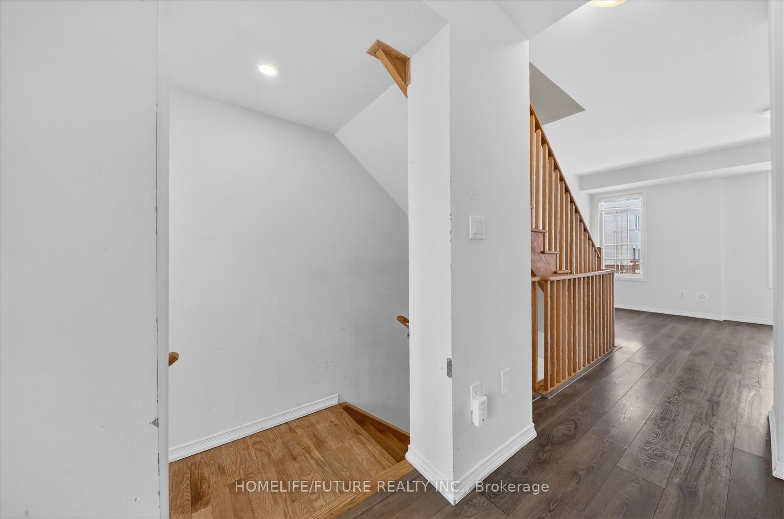 Photo 6 of Unit 92, 97 Danzatore Path, Oshawa, Windfields — HOMEH