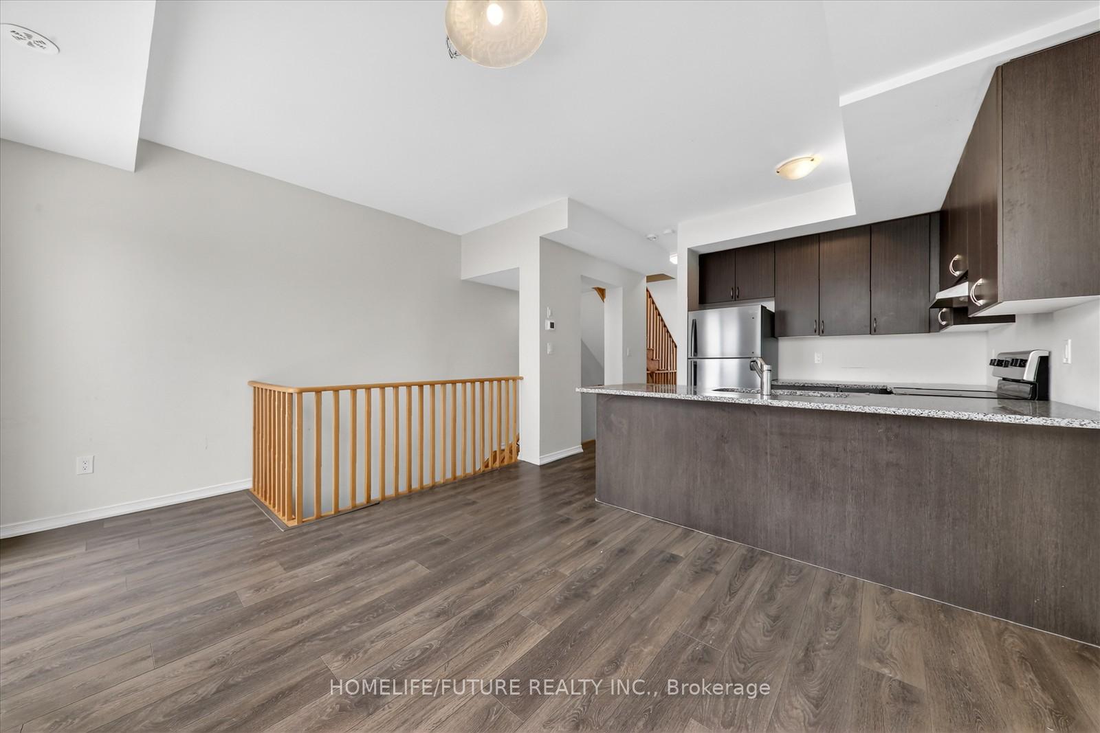 Photo 11 of Unit 92, 97 Danzatore Path, Oshawa, Windfields — HOMEH