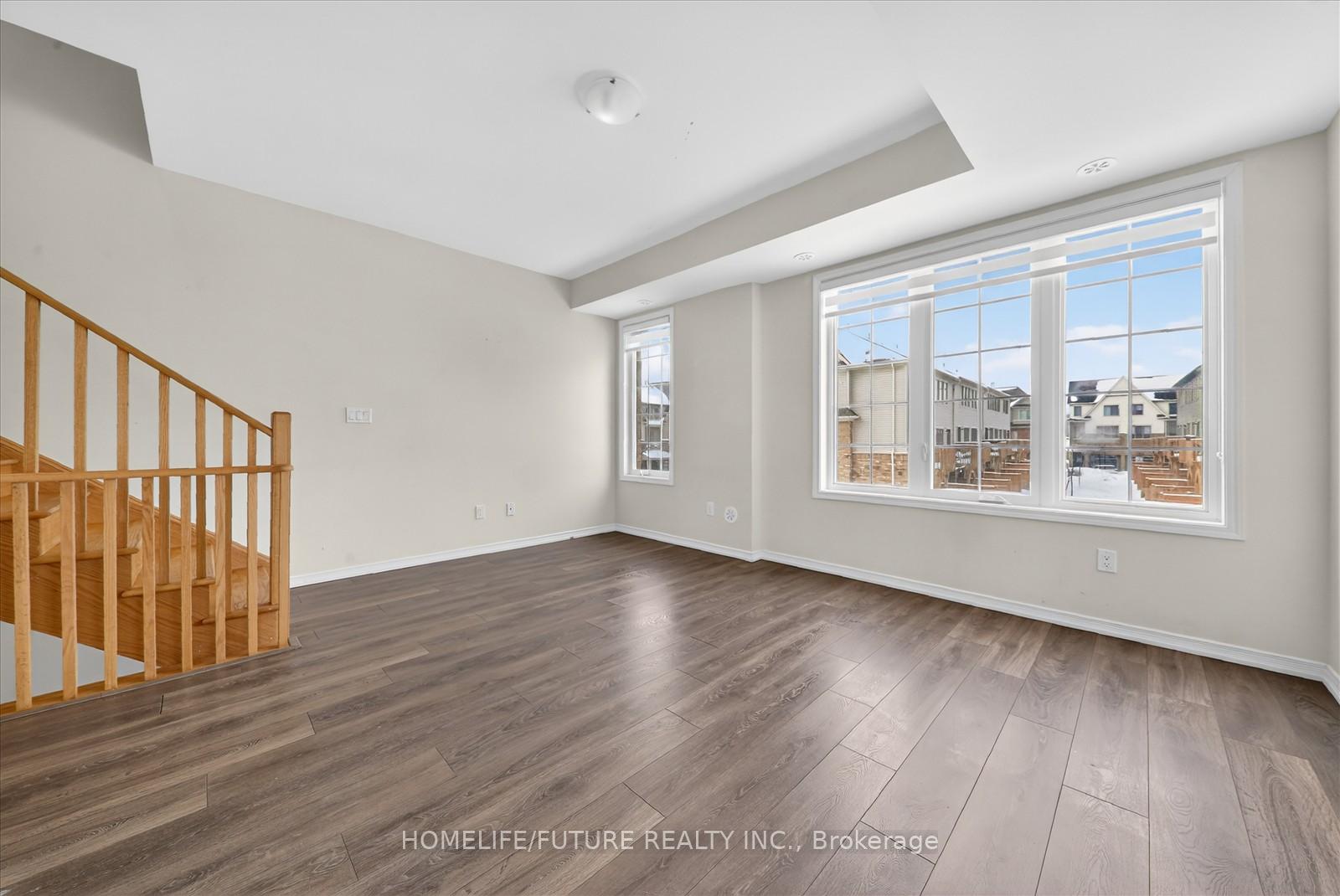 Photo 14 of Unit 92, 97 Danzatore Path, Oshawa, Windfields — HOMEH