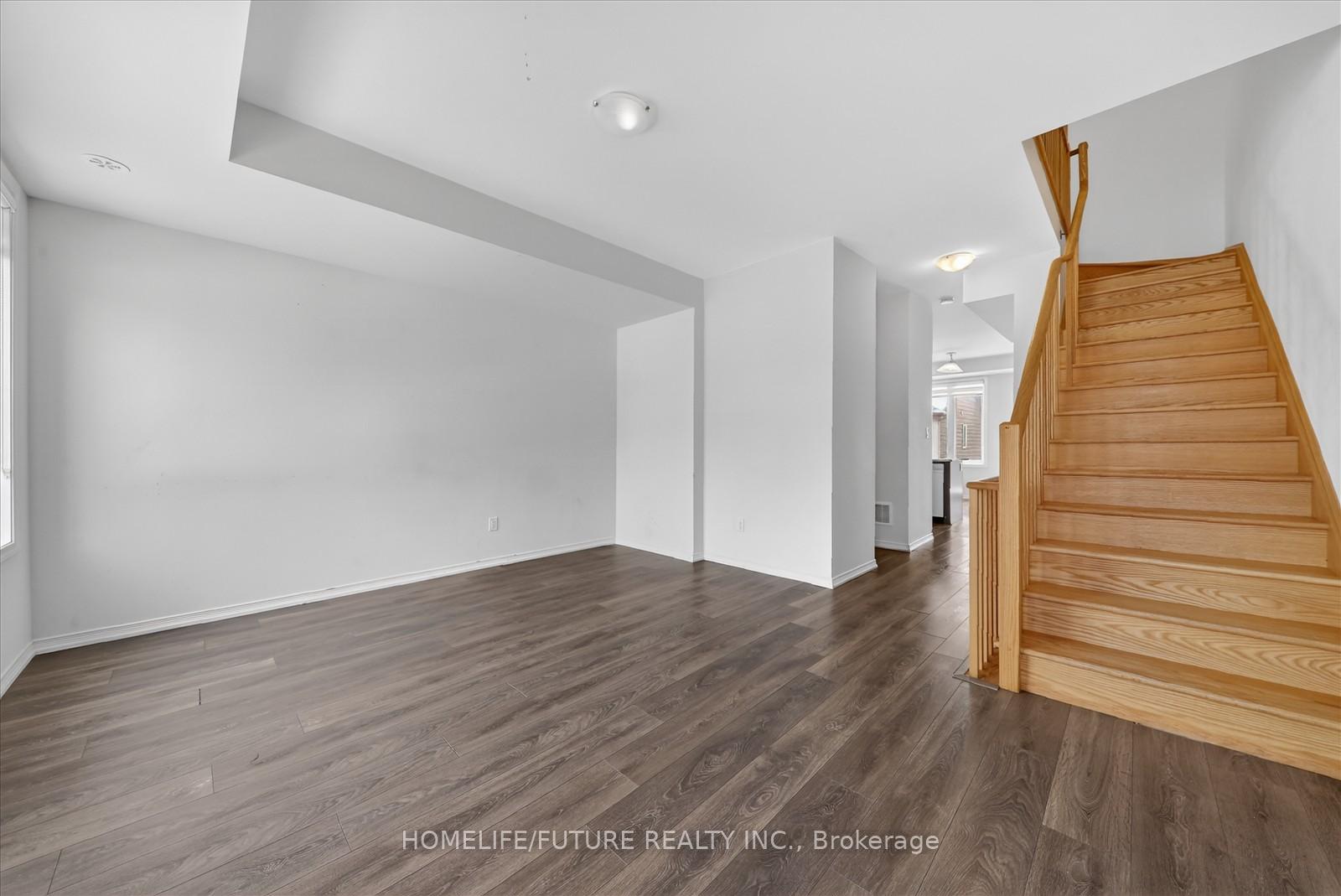 Photo 16 of Unit 92, 97 Danzatore Path, Oshawa, Windfields — HOMEH