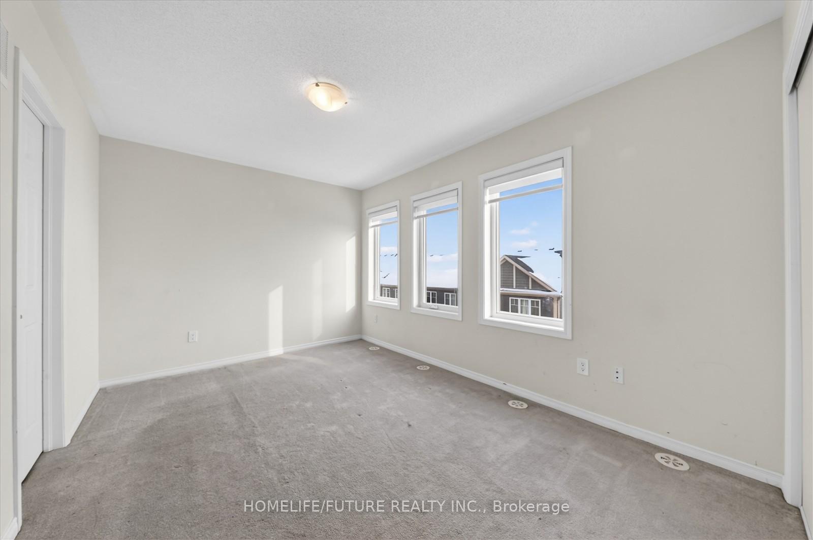 Photo 18 of Unit 92, 97 Danzatore Path, Oshawa, Windfields — HOMEH