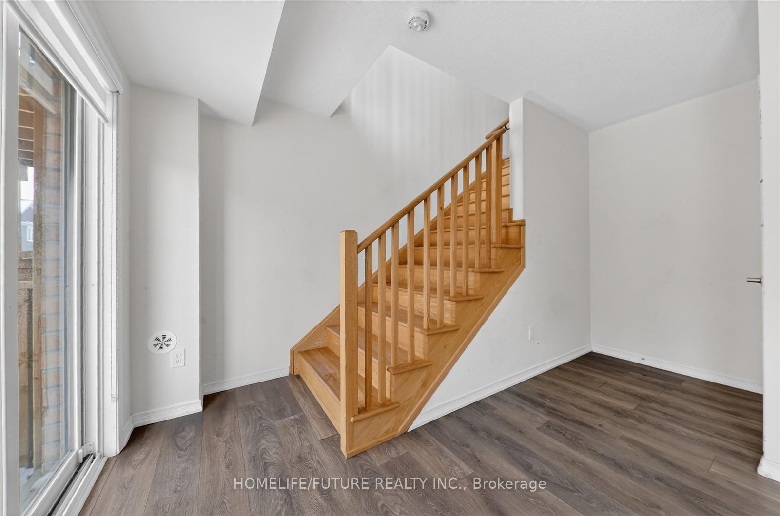 Photo 32 of Unit 92, 97 Danzatore Path, Oshawa, Windfields — HOMEH