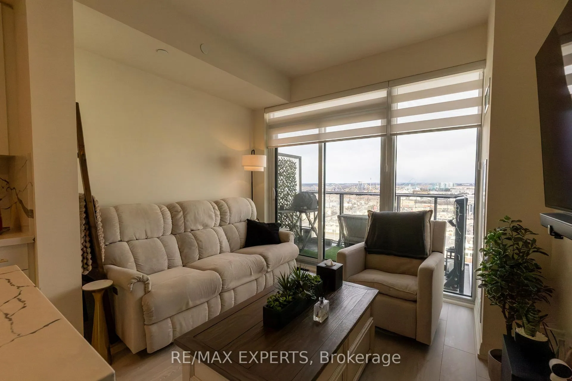 Photo 17 of Unit 1822, 9000 Jane Street, Vaughan, Concord — HOMEH
