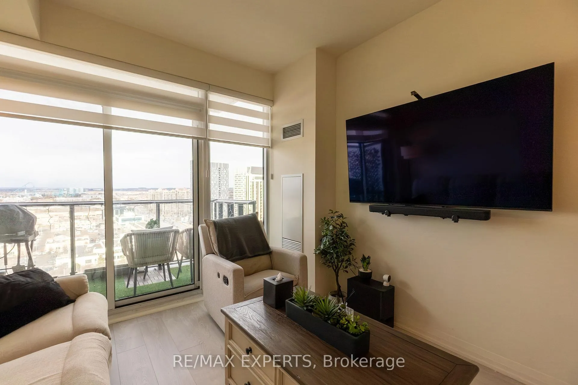 Photo 18 of Unit 1822, 9000 Jane Street, Vaughan, Concord — HOMEH