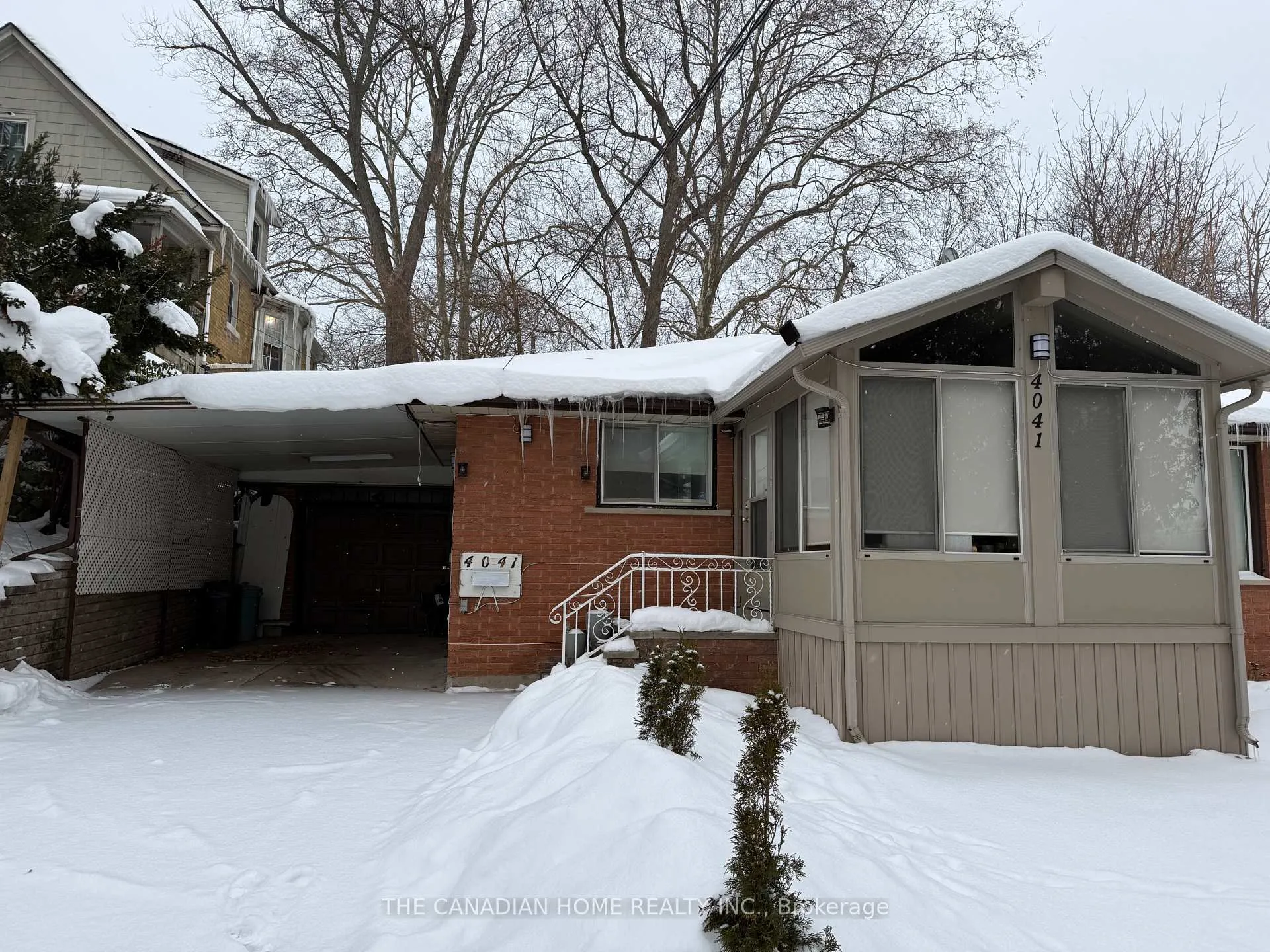 Photo 8 of 4041 Terrace Avenue, Niagara Falls, Downtown — HOMEH