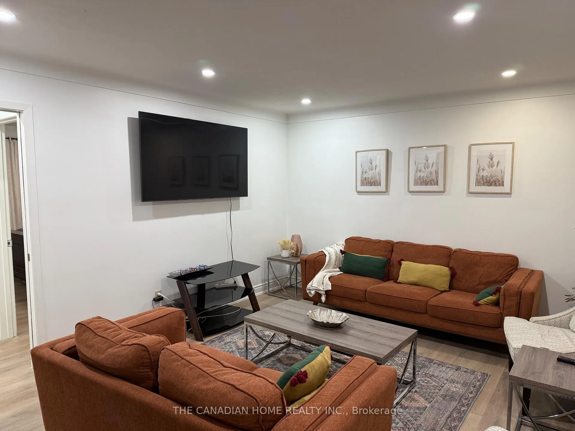 Photo 11 of 4041 Terrace Avenue, Niagara Falls, Downtown — HOMEH