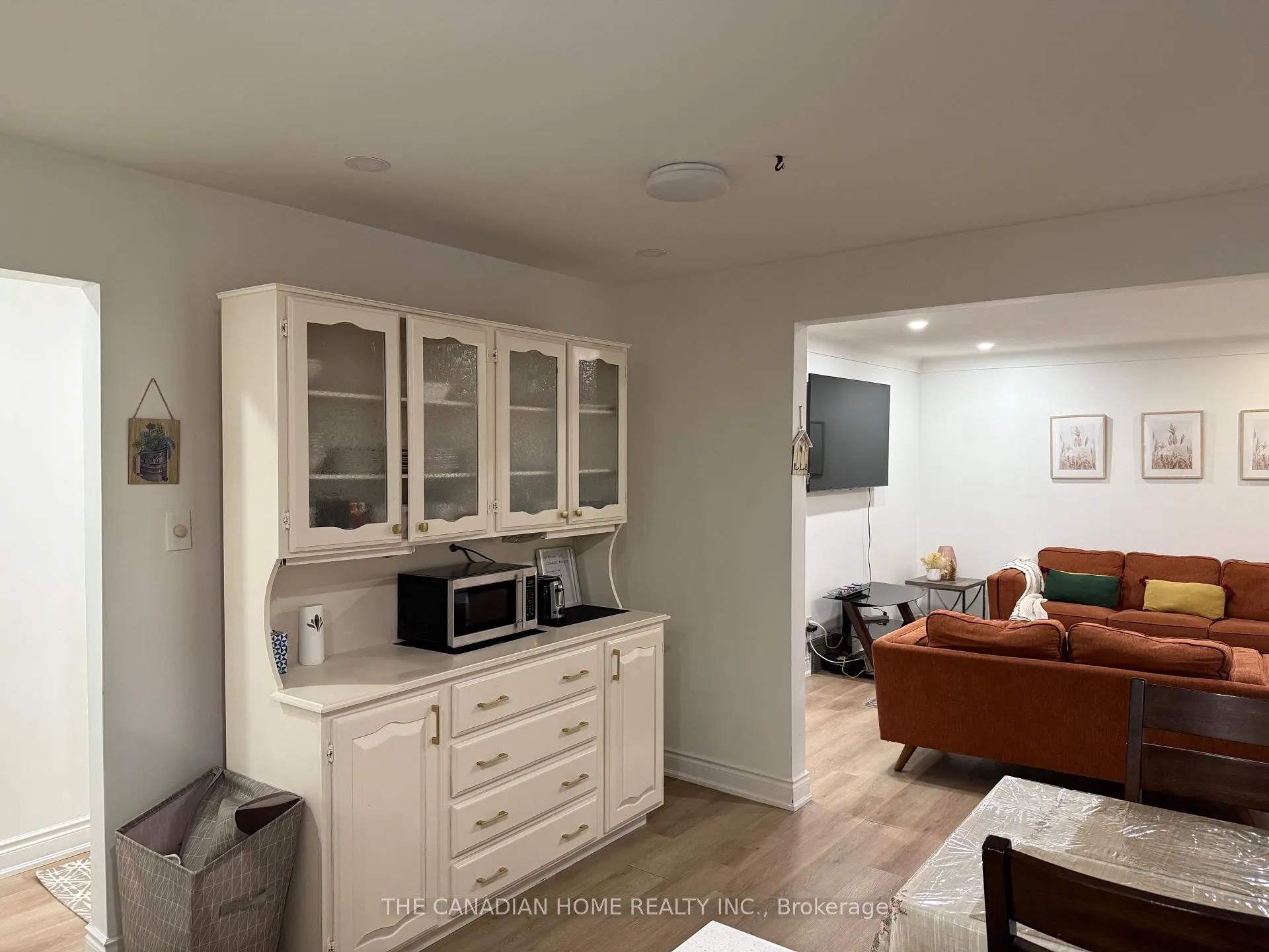 Photo 13 of 4041 Terrace Avenue, Niagara Falls, Downtown — HOMEH