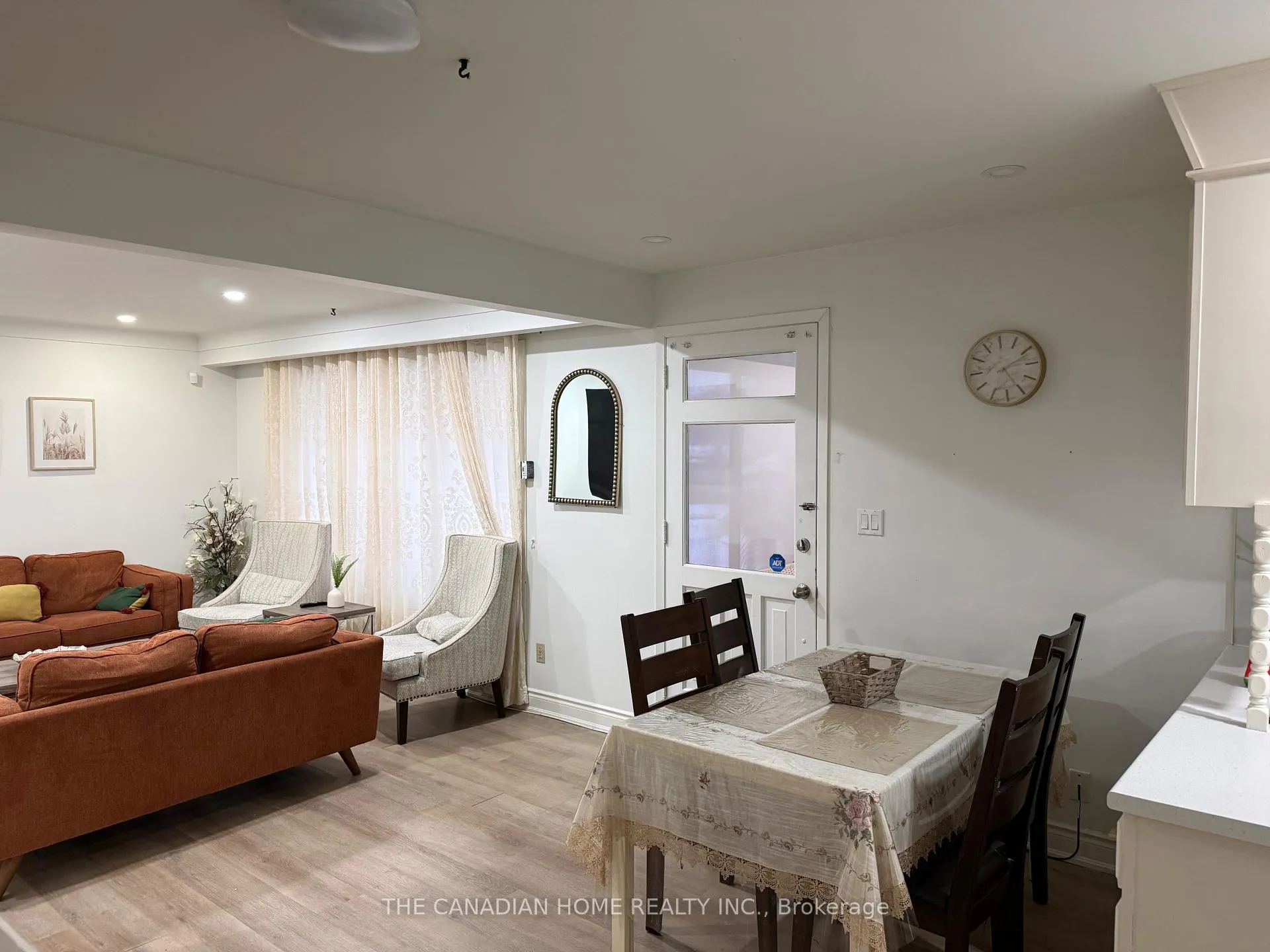 Photo 14 of 4041 Terrace Avenue, Niagara Falls, Downtown — HOMEH
