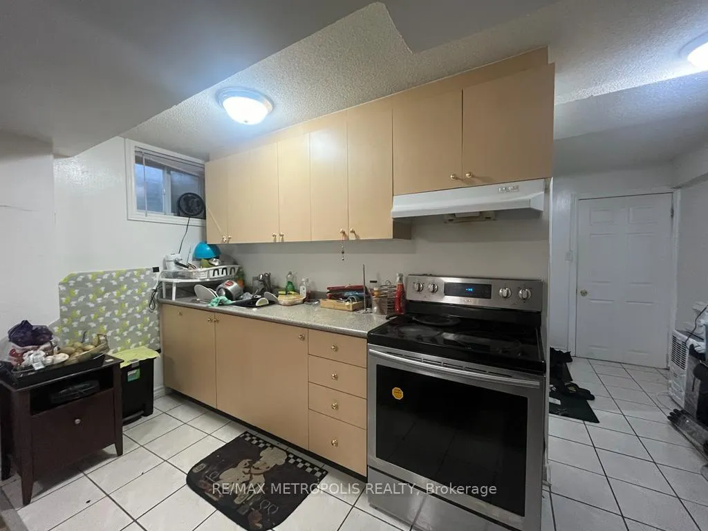 Photo 3 of Unit Basement 1, 2 Mayflower Drive, Markham, Milliken Mills East — HOMEH