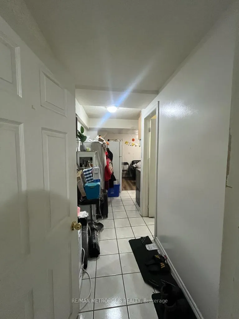 Photo 5 of Unit Basement 1, 2 Mayflower Drive, Markham, Milliken Mills East — HOMEH