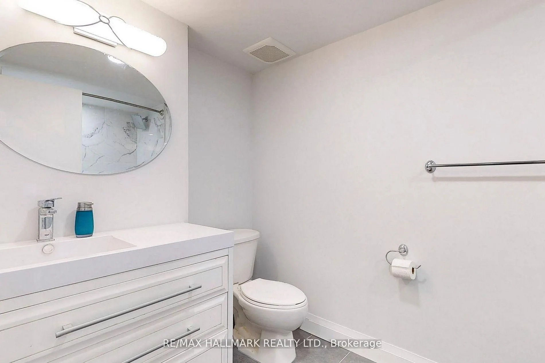 Photo 10 of Unit Lower, 36 Farley Crescent, Etobicoke, Willowridge-Martingrove-Richview — HOMEH