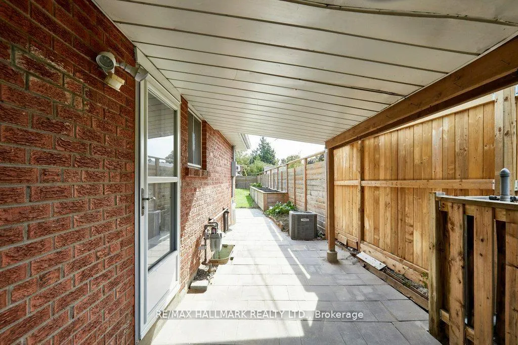 Photo 13 of Unit Lower, 36 Farley Crescent, Etobicoke, Willowridge-Martingrove-Richview — HOMEH