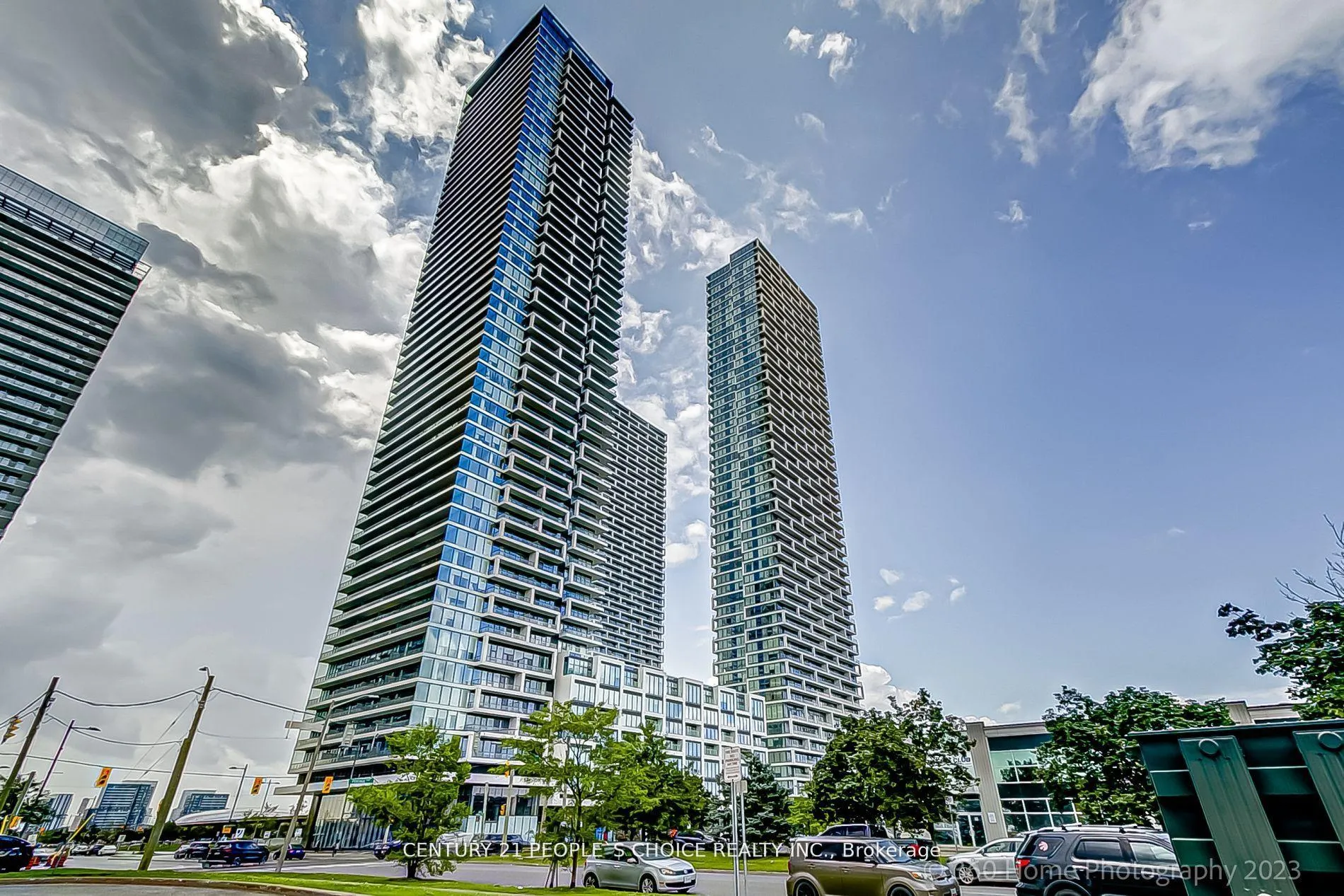 Front of Unit 4503, 950 Portage Parkway